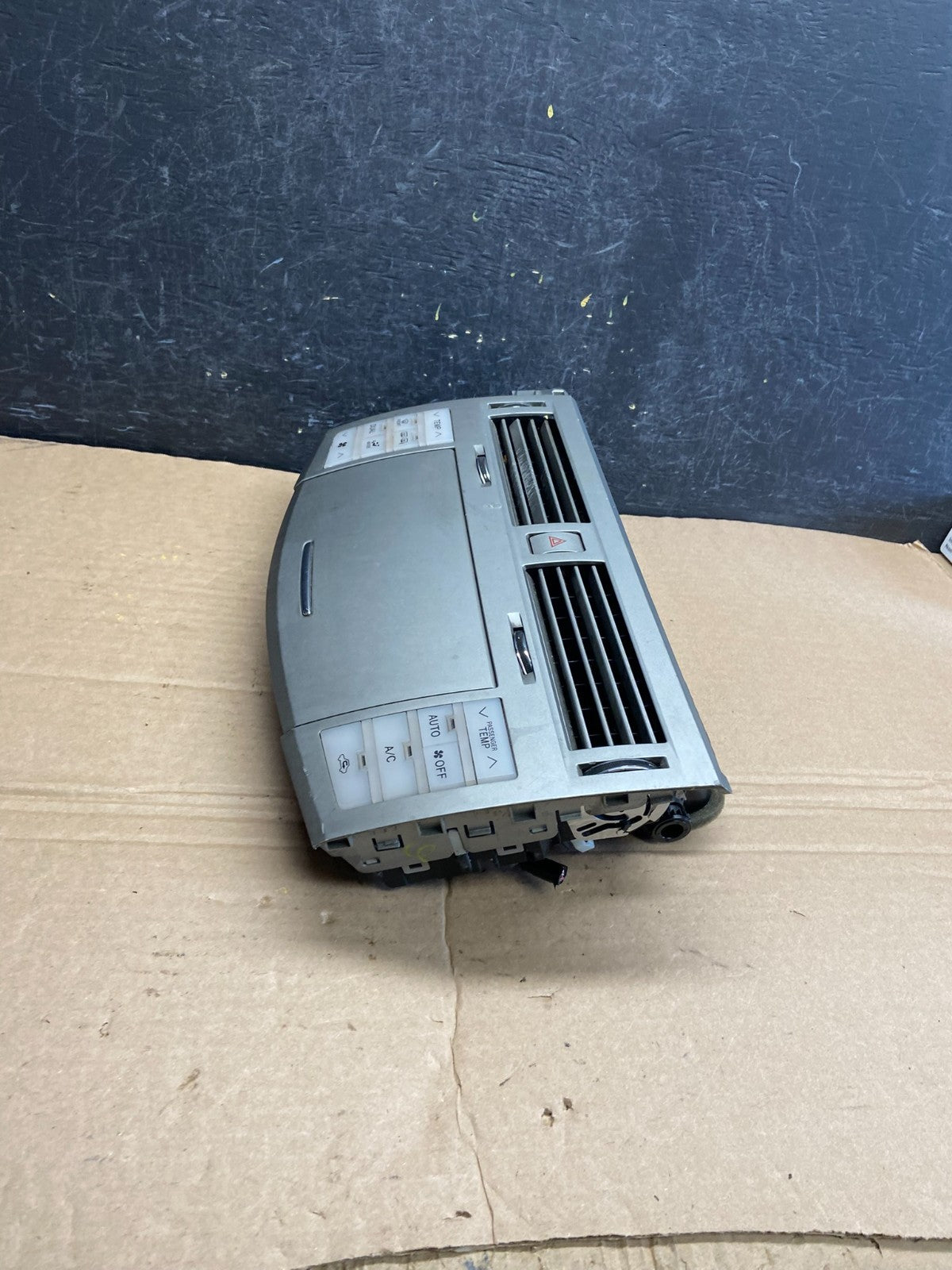 2005-2007 Toyota Avalon Climate Control A/C Heater Air Vent Panel Trim AF1856 DG2