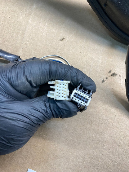 2007 - 2014 Cadillac Escalade Right Passenger View Door Mirror AI7437 DG5