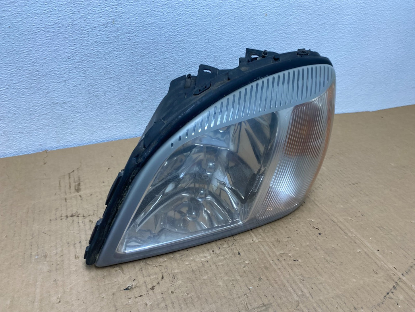 2000 to 2005 Cadillac Deville Left Driver LH Side Headlight AC7654 DW2
