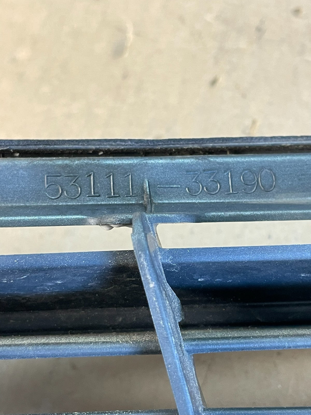 2002 to 2004 Lexus ES330 ES300 Front Upper Grill Grille AD5720 DG4