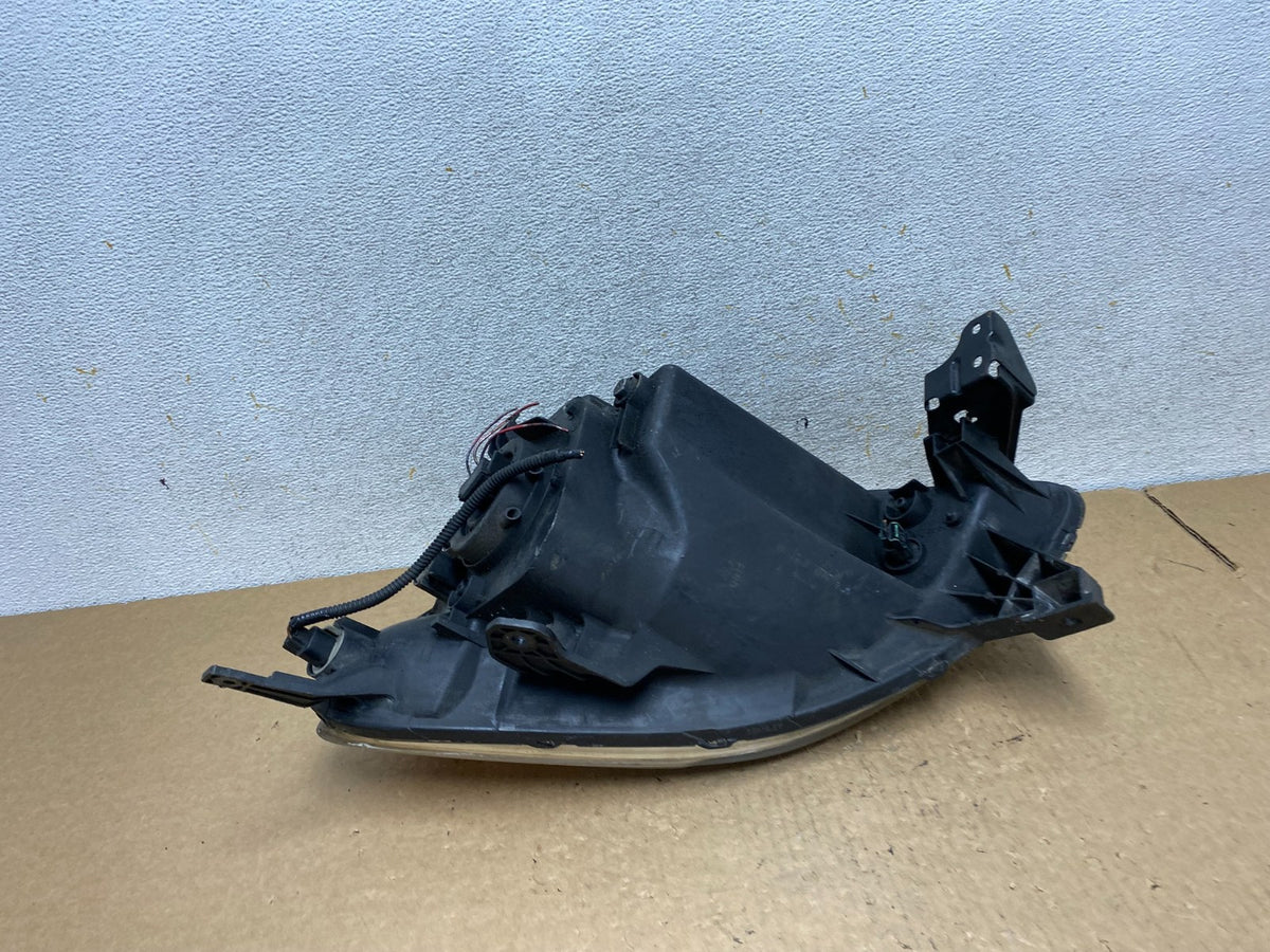 2002 to 2004 Honda CRV CR-V Right Passenger RH Halogen Headlight AI3565 DW6