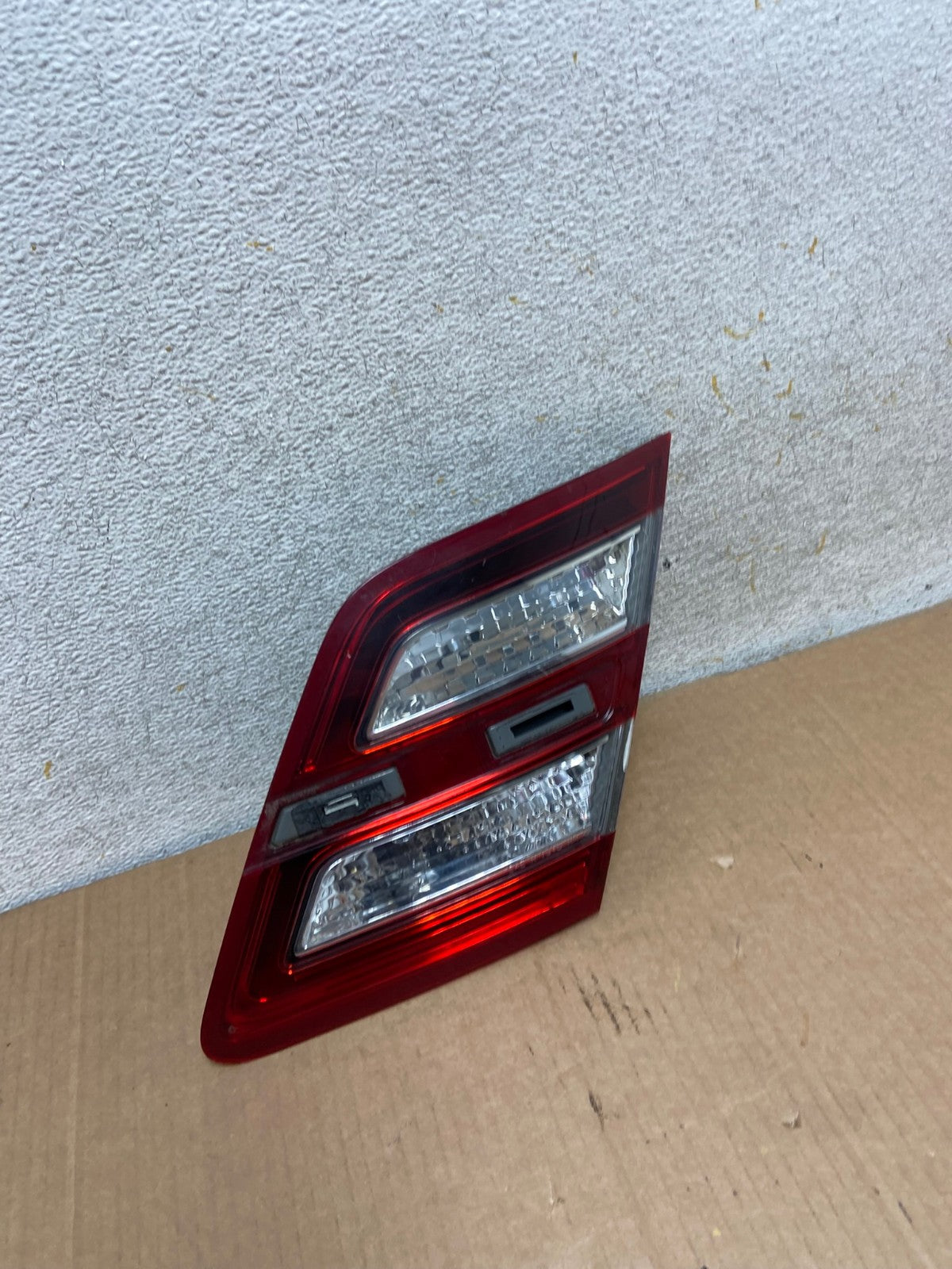2013 to 2018 Ford Taurus Right Passenger Rh Side Tail Light Inner AI8417 LK2