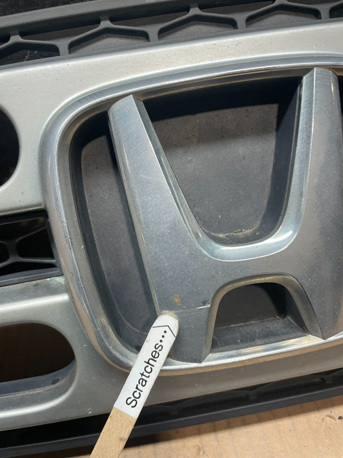 2006 to 2008 Honda Ridgeline Front Upper Grille Grill OEM Y1889 DG3