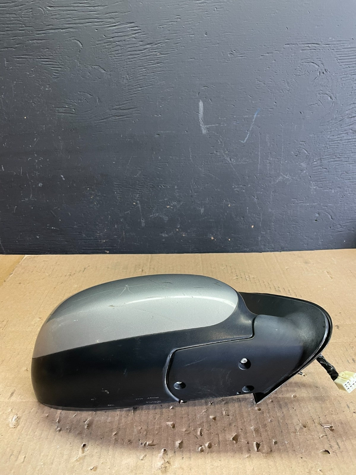 2001 to 2006 Toyota Sequoia Right Passenger View Door Mirror OEM AB7727 MS3