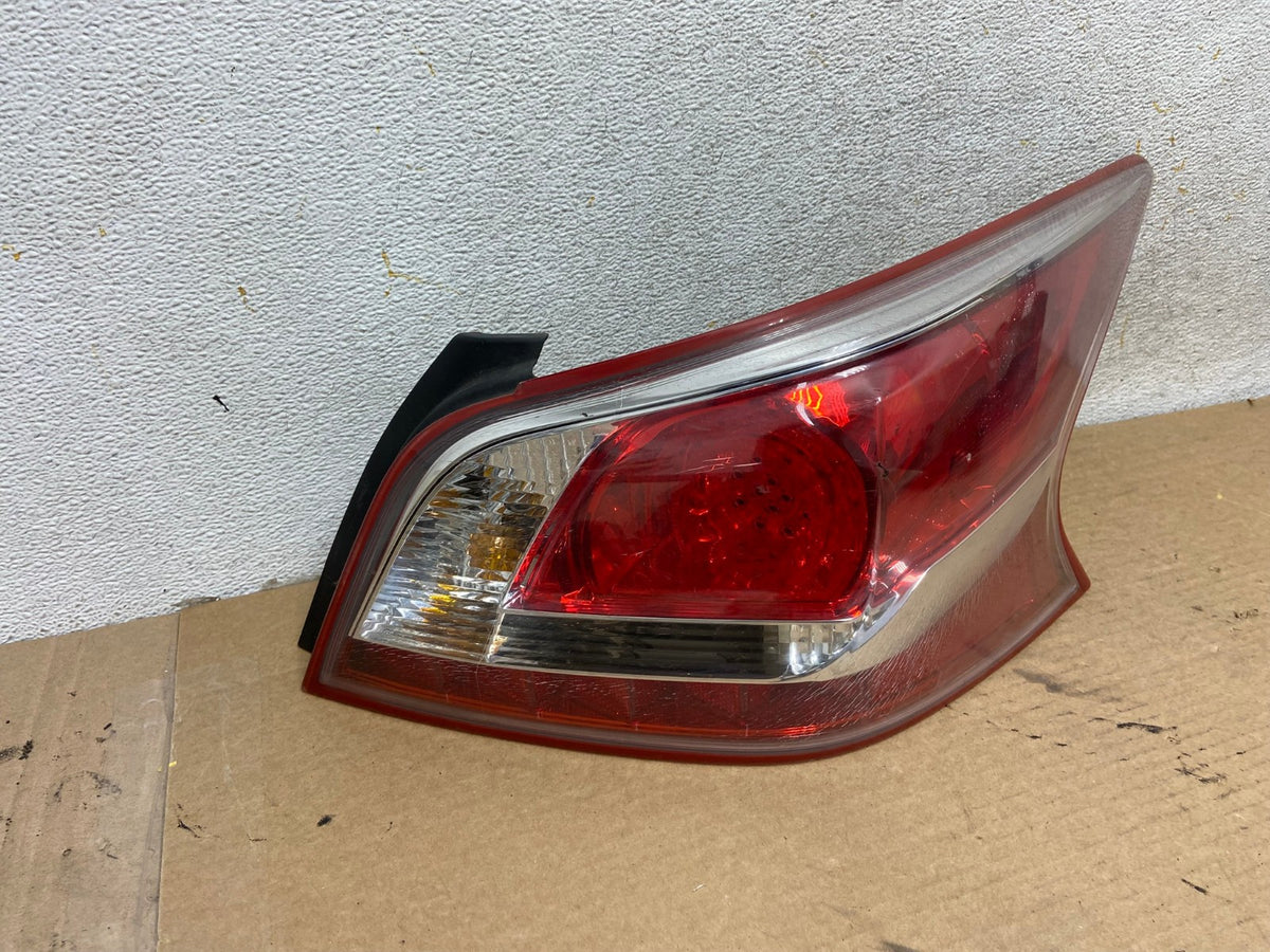2013 2014 2015 Nissan Altima Right Passenger LED Side Tail Light AH4180 LK1