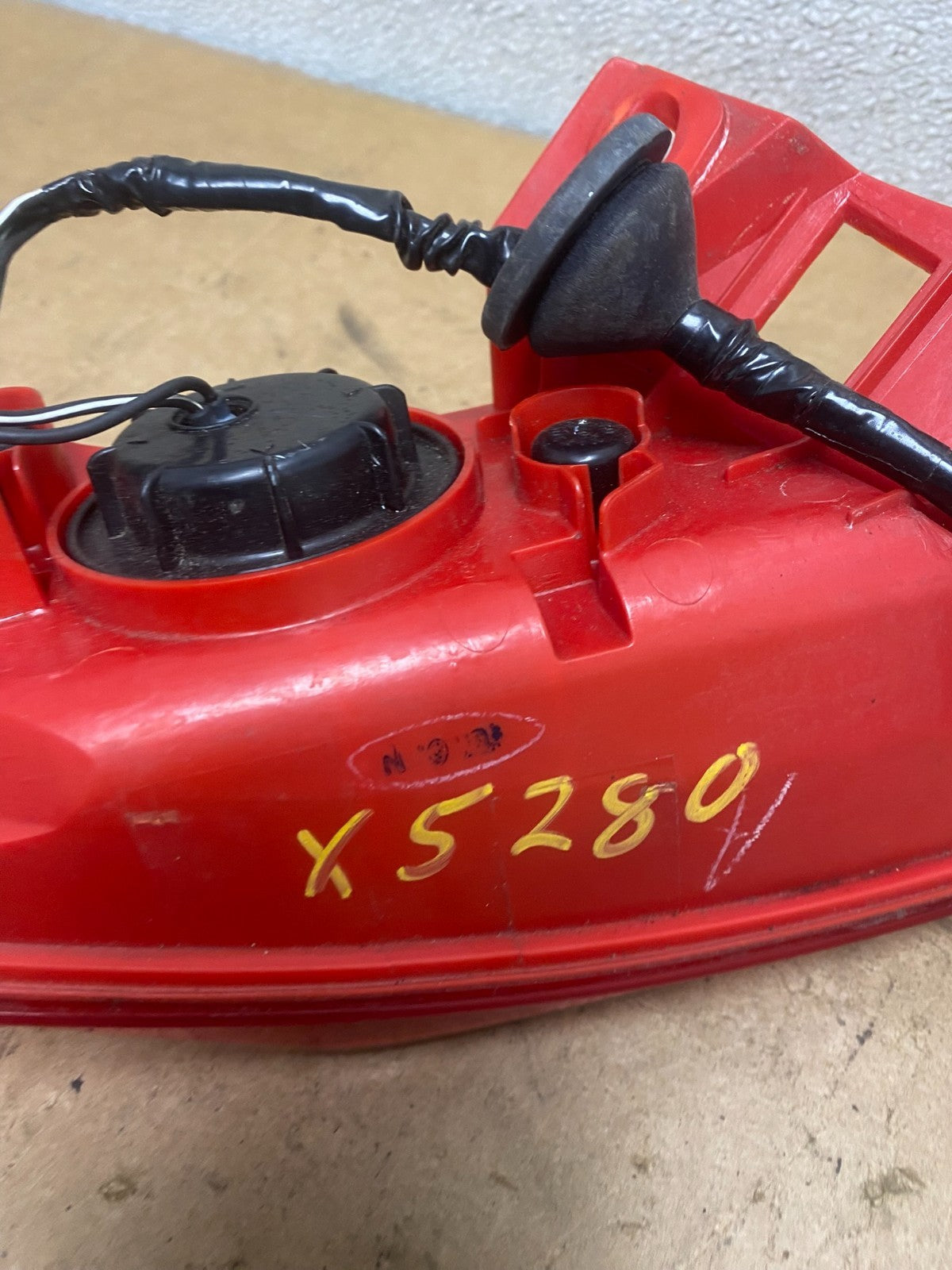 2003 to 2008 Infiniti FX35 FX45 Right Passenger RH Side Tail Light OEM X5280 DW7