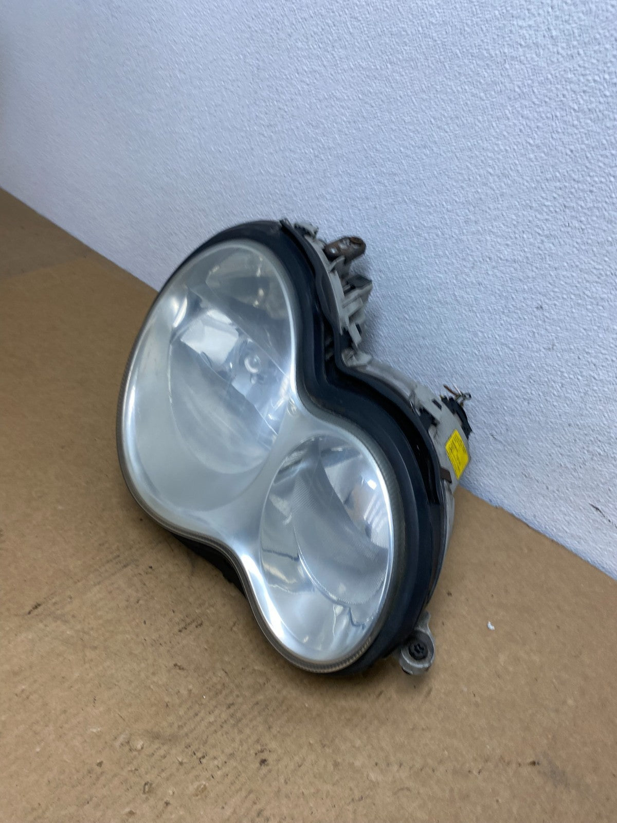 2005 to 2007 Mercedes-Benz C-Class Right Passenger Side Headlight Oem AC1808 DW1