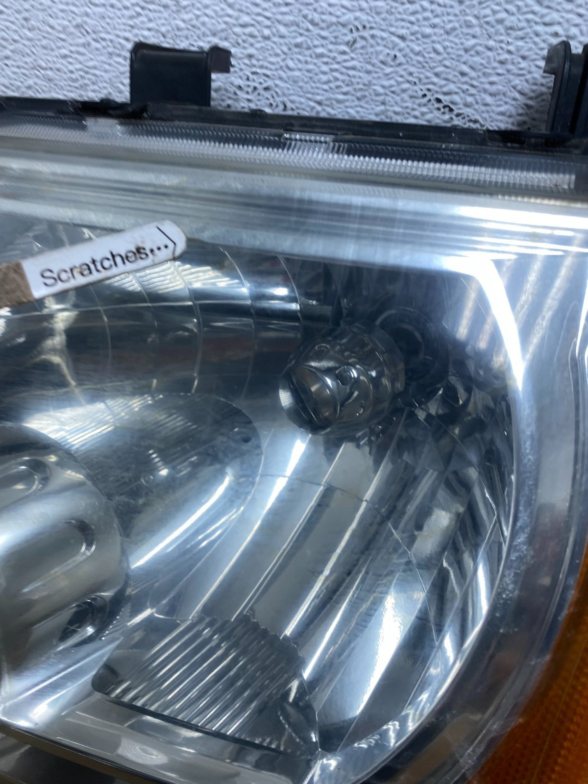 2005 - 2015 Nissan Xterra Driver Left LH Side Headlight AD2477 DW3
