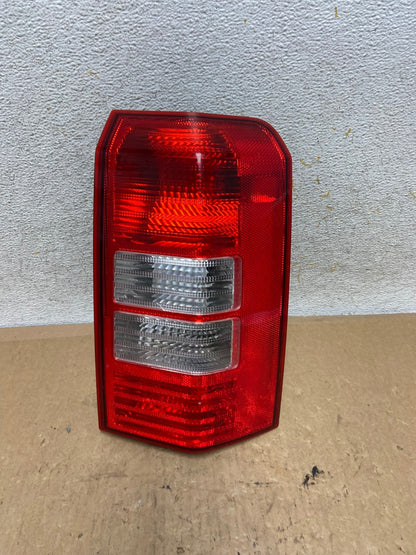 2008-2016 Jeep Patriot Right Passenger Rh Side Tail Light AI3505 LK0