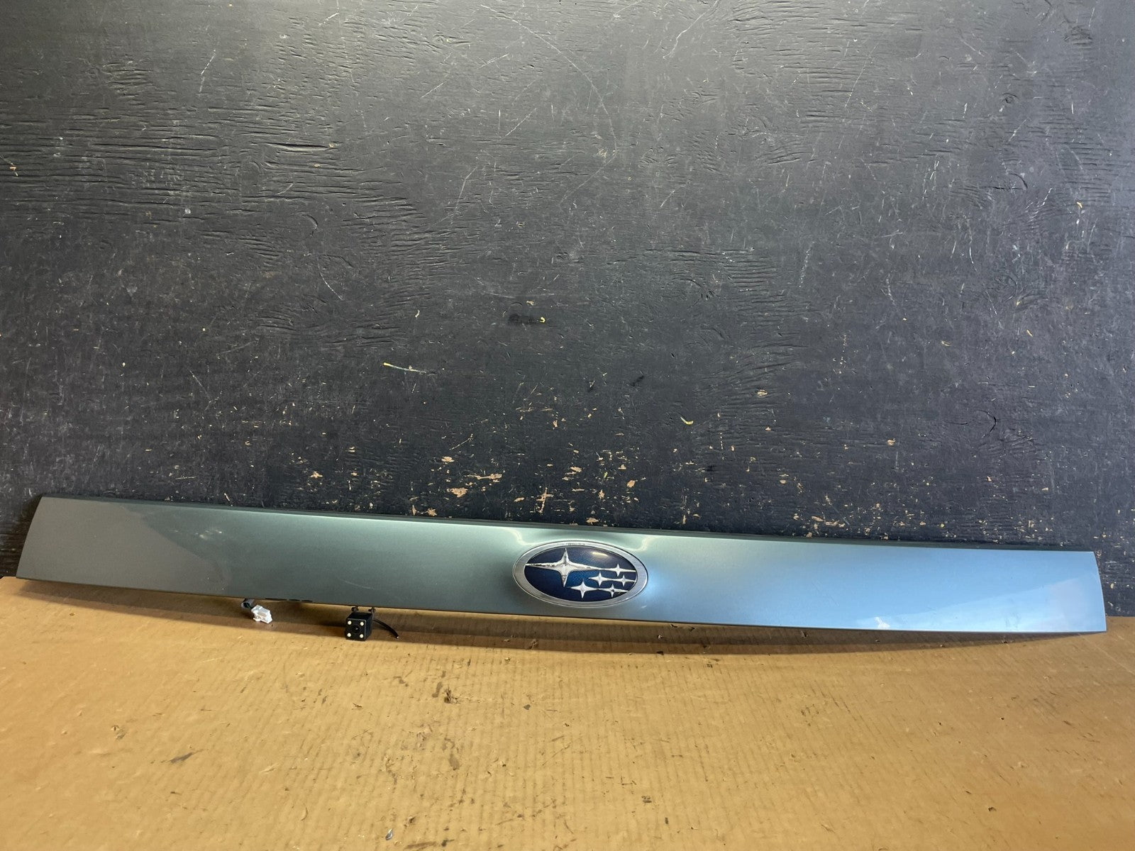 2009 - 2013 Subaru Forester Liftgate Tailgate Trunk Trim Molding OEM AA2457 DG0