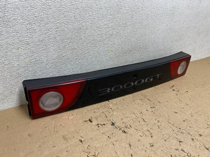 1995 to 1998 Mitsubishi 3000GT Rear Center Trunk Tail Light Panel R9899 DW2