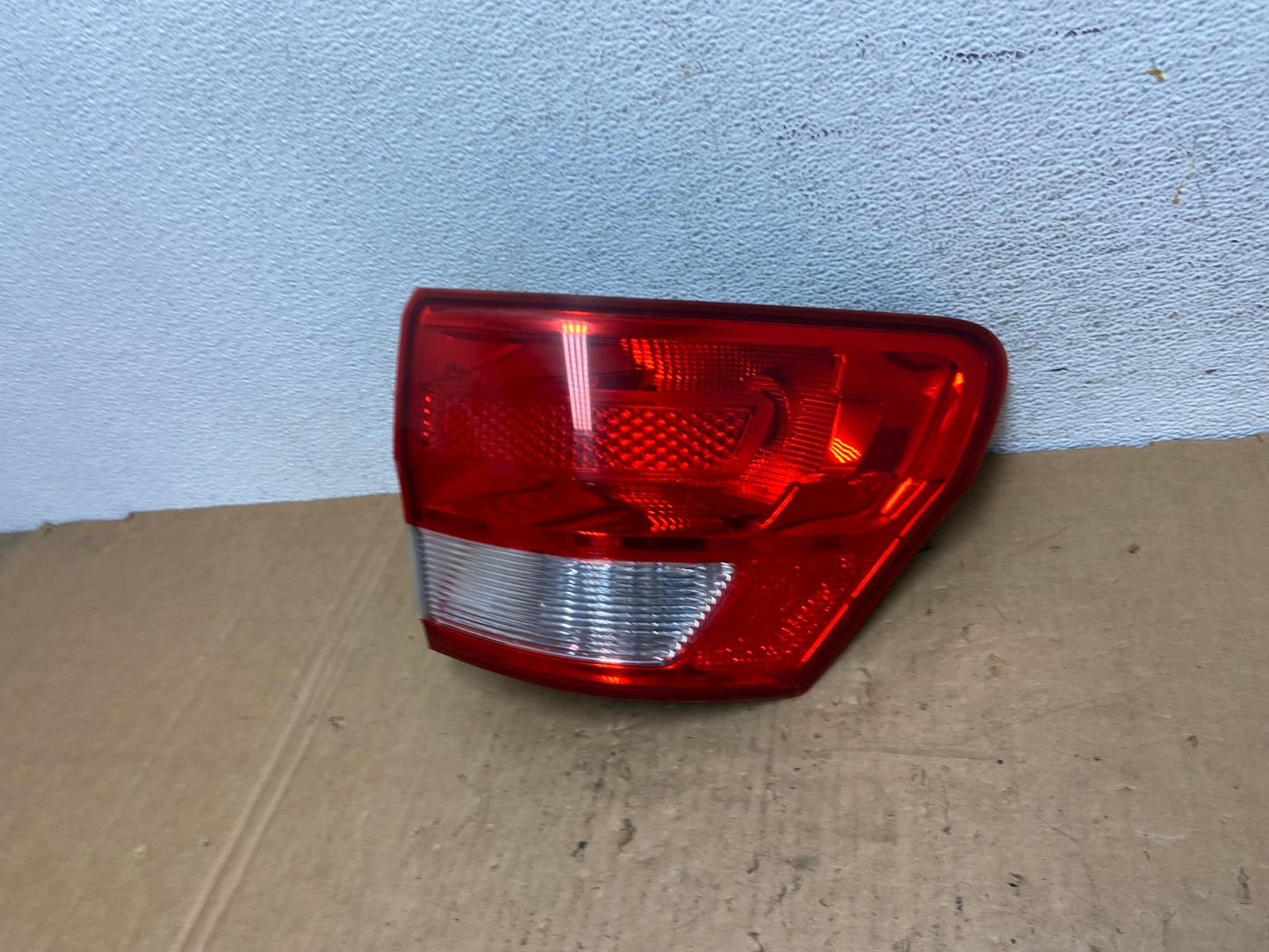 2011-2013 Jeep Grand Cherokee Right Passenger Side Rh Tail Light AD3185 LK1