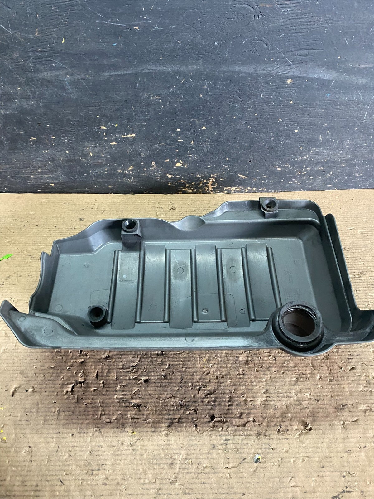 2007 to 2008 GMC Acadia 3.6L VVT Engine Cover Shield OEM S3649 DG5