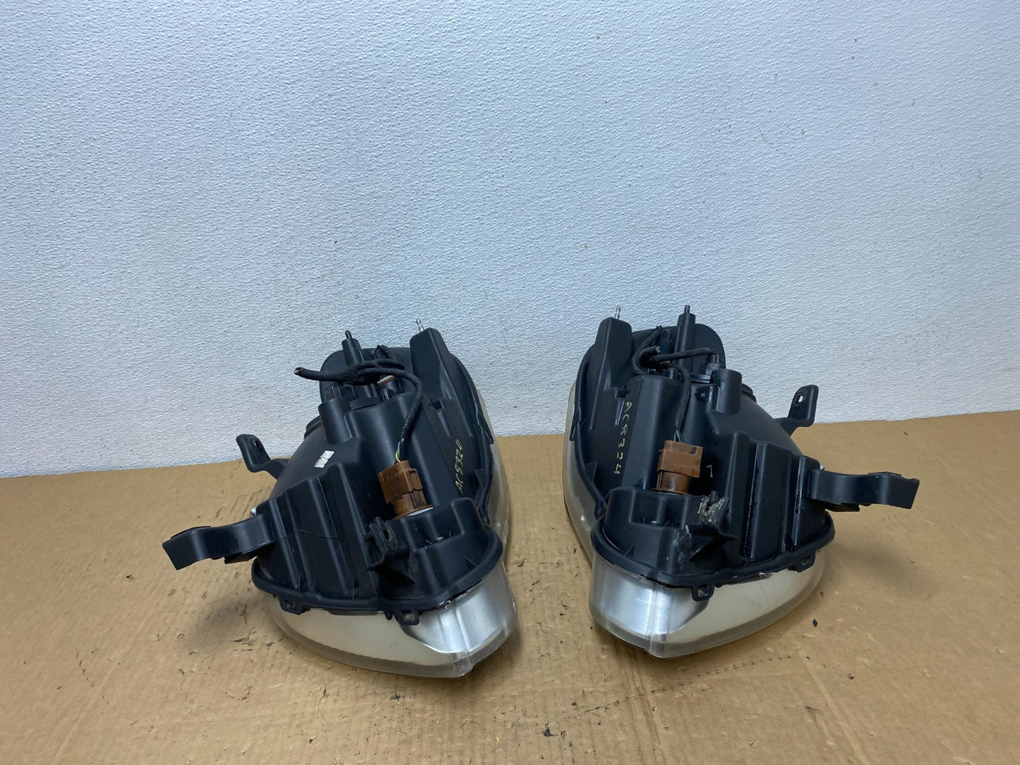 2006 2007 2008 2009 2010 Ford Explorer Left+Right Set Headlights AC8324 DW13