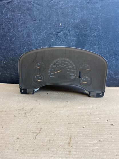 2004 to 2007 Chevrolet Express Speedometer Cluster Gauge AH3846 DG0