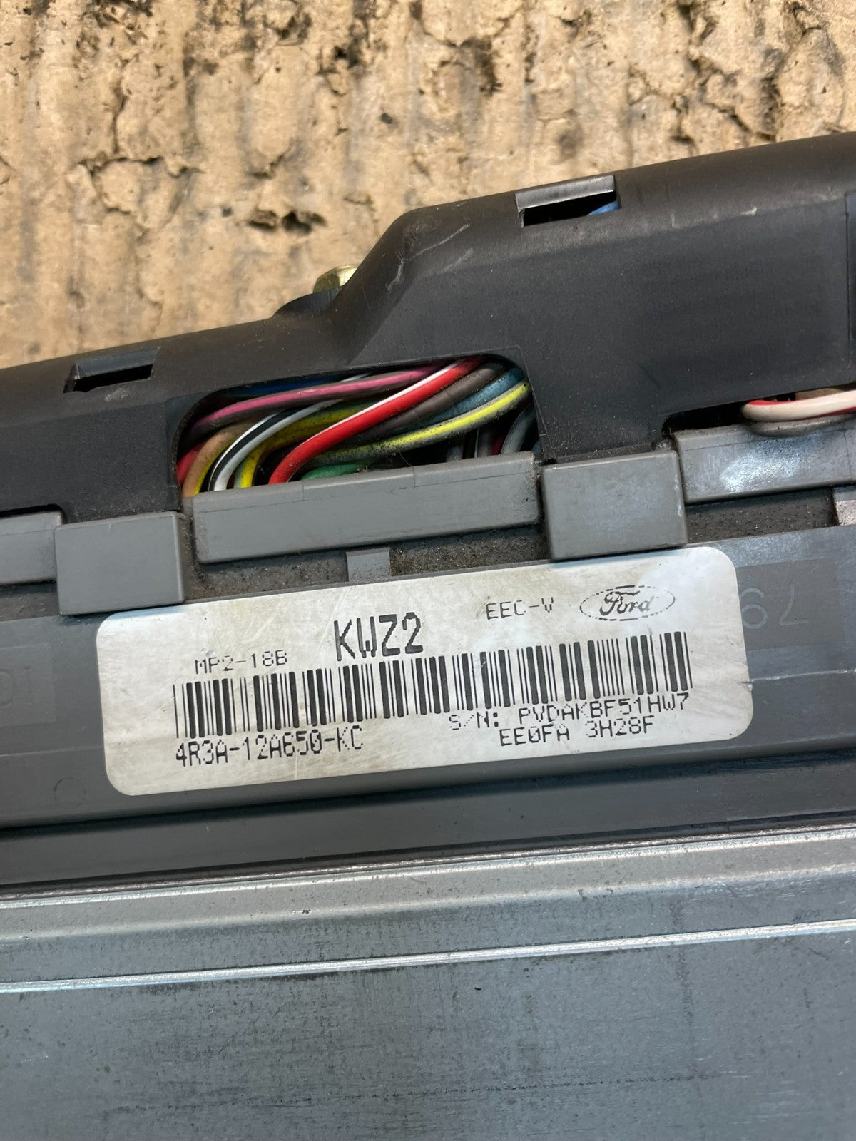 2004 Ford Mustang 3.8L Engine Control Unit ECU Computer Module u9081 DG3