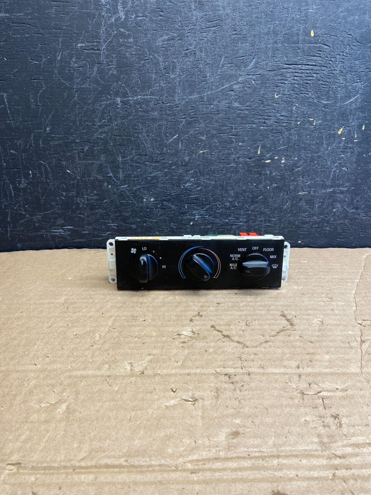 1998 to 2011 Ford Crown Victoria Marquis A/C Heater Climate Control AF2114 DG0