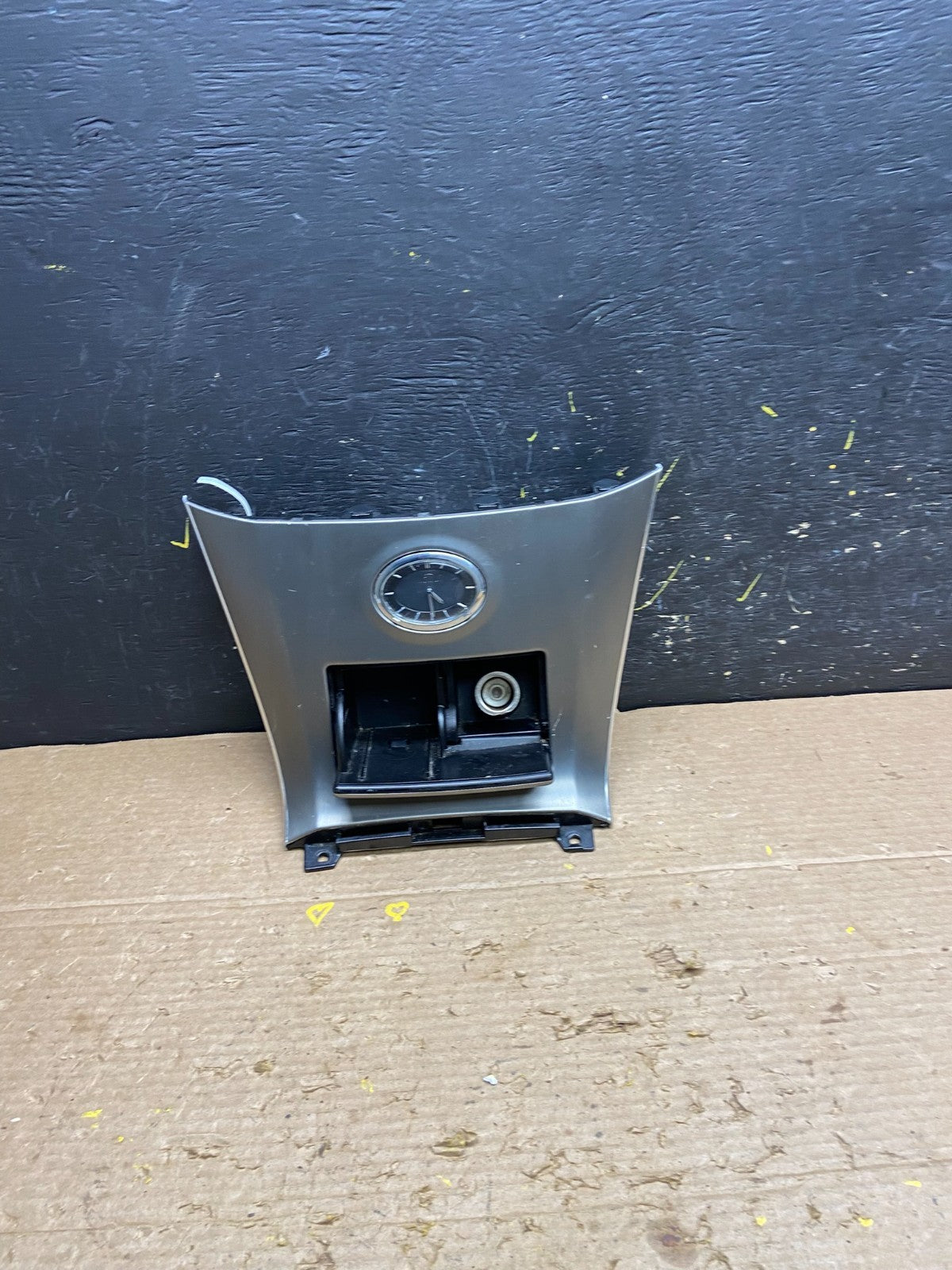 2006 2007 2008 Infiniti Fx35 Center Console Clock Storage Bezel OEM W3411 DG1
