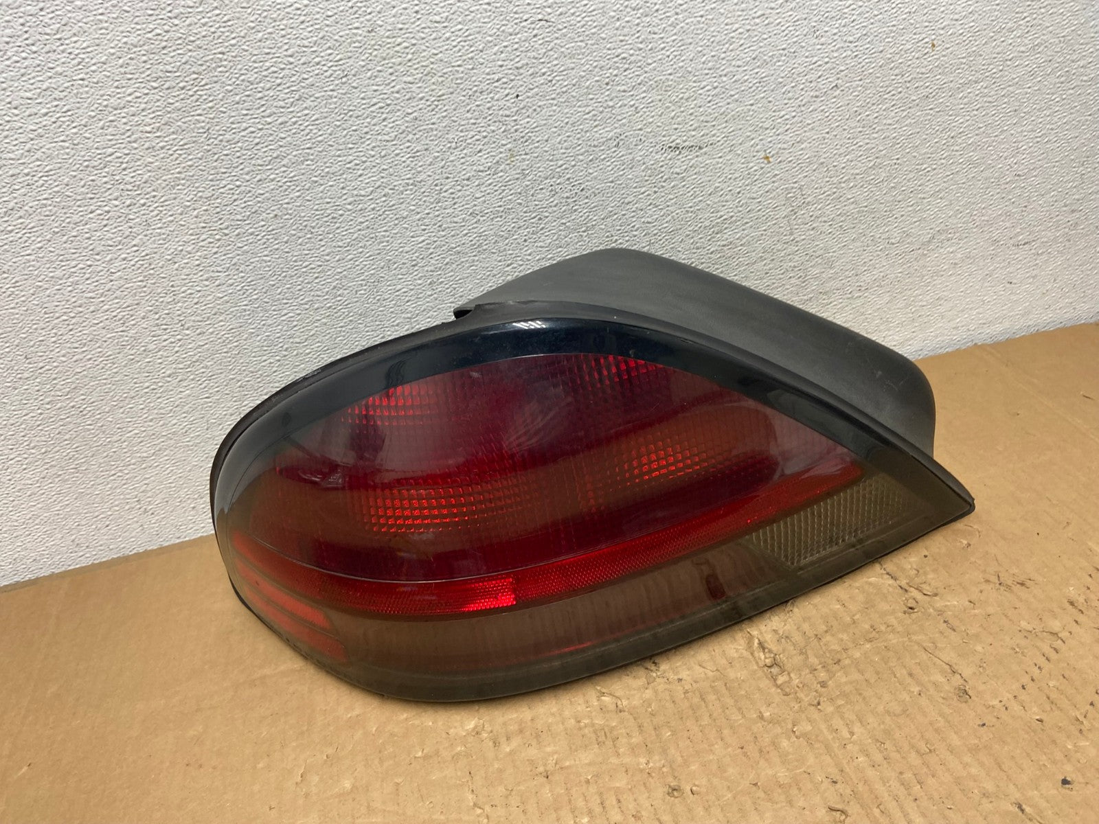 1999-2005 Pontiac Grand AM Left Driver LH Side Tail Light AD1113 LK0