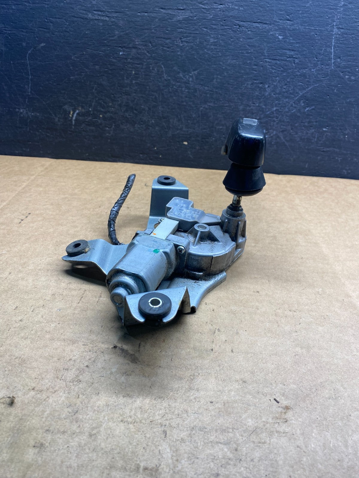 2011 to 2017 Nissan Quest Rear Wiper Motor AD75044