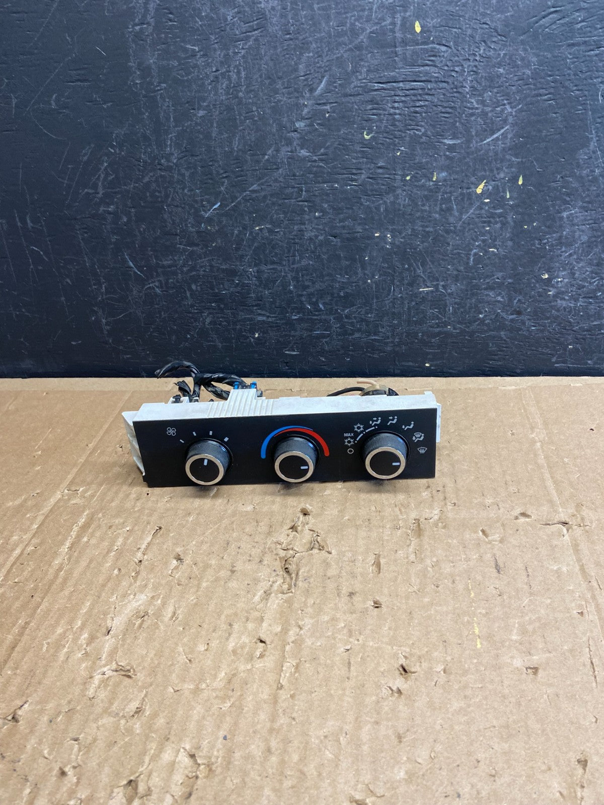 2008-2010 Chevrolet Express 1500 2500 3500 Climate Control Panel ad6878 DG0