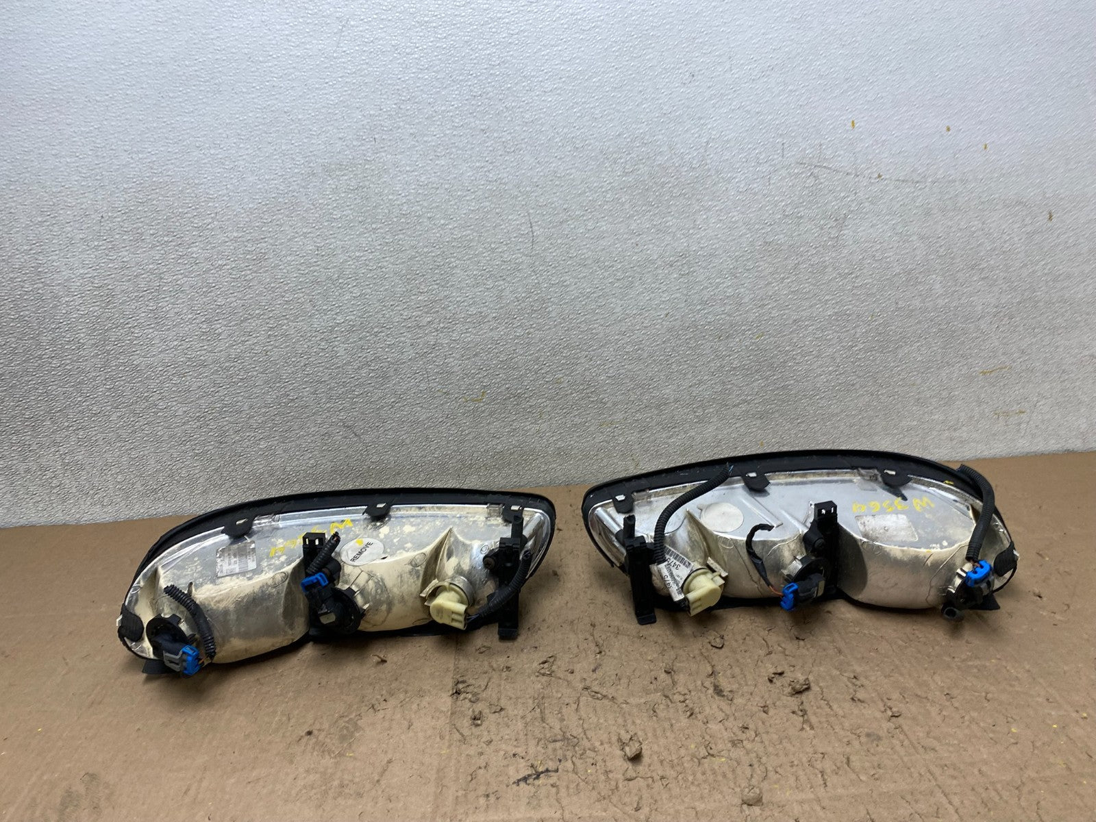 1997 to 2003 Chevrolet Malibu Left+Right Side Headlights OEM W3564 DW6
