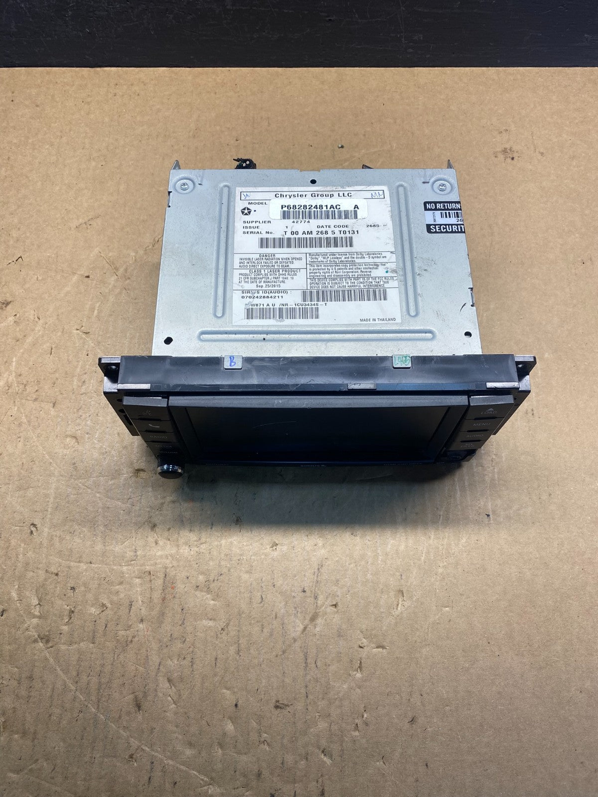 2012 to 2020 Dodge Chrysler Caravan AM FM Radio Screen Display ac7110 DG3