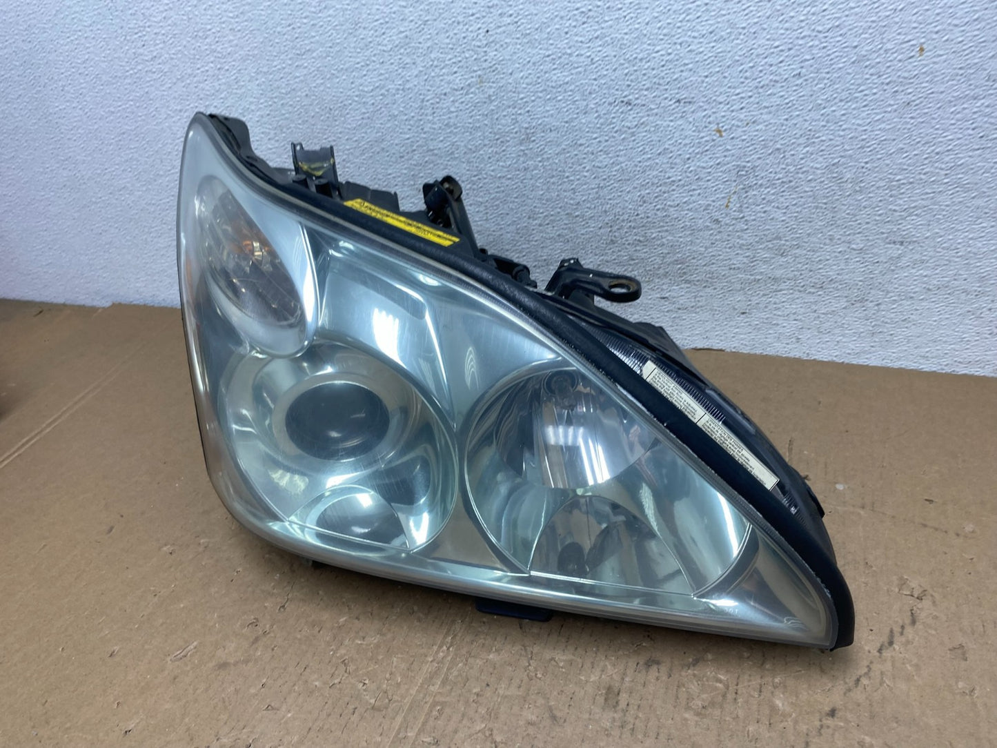 2004 - 2009 Lexus RX330 RX350 Xenon Right Passenger Side Headlight AD8125 DW1