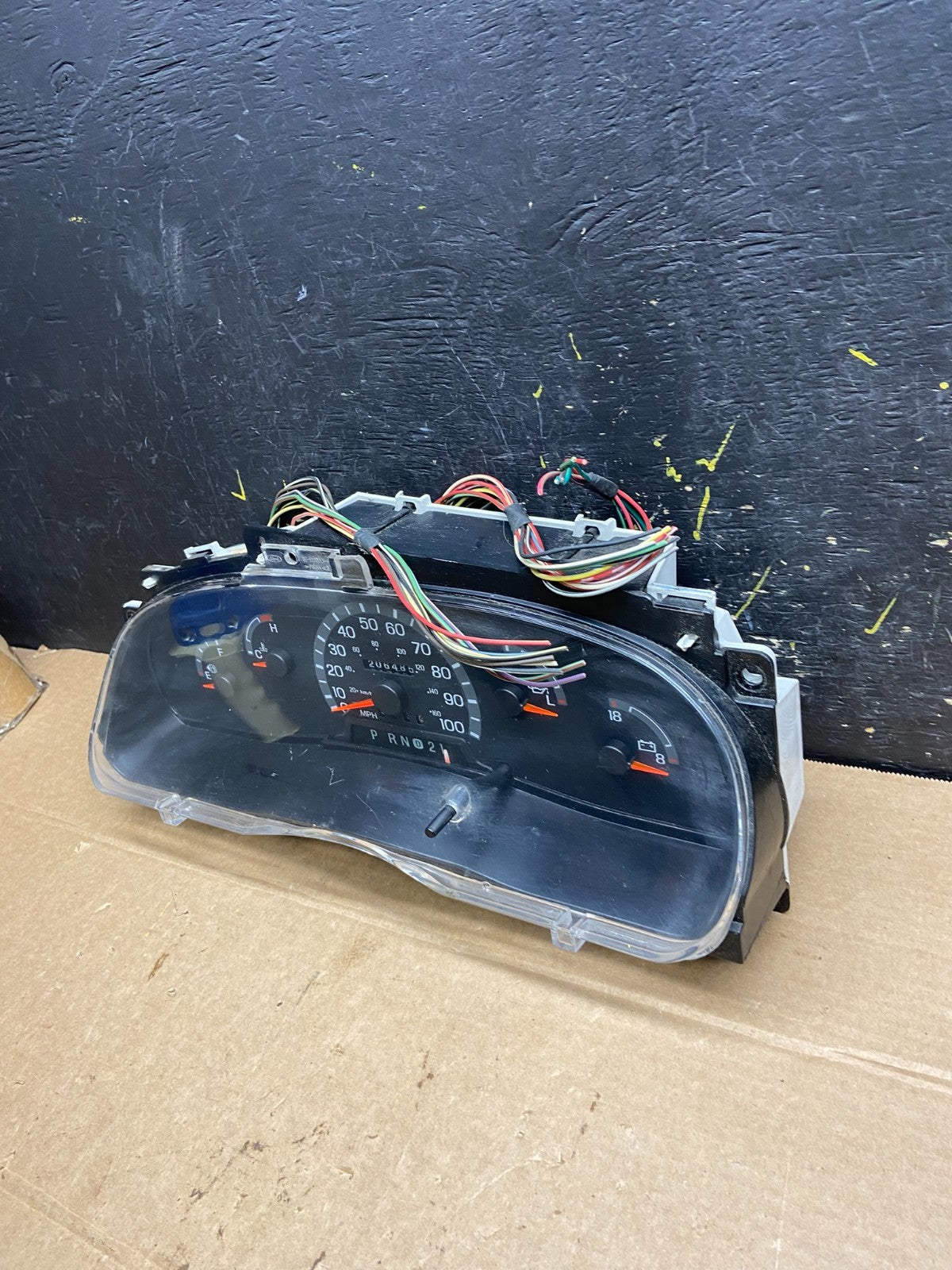 2001 - 2002 Ford Econoline E250 E350 Van Speedometer Instrument Cluster w6533 DG2