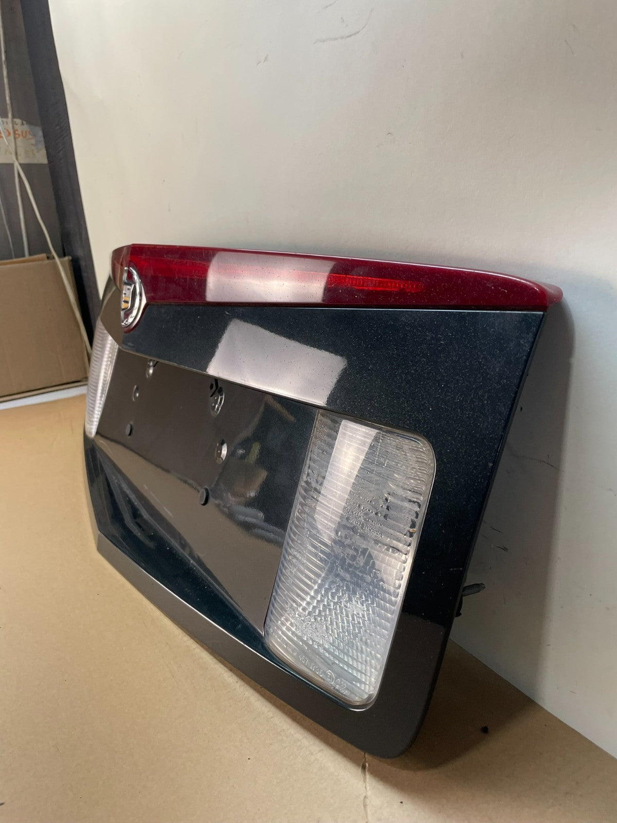 2003-2007 Cadillac CTS Trunk Panel Lid Backup License Plate 3rd Light ai3853 DG1