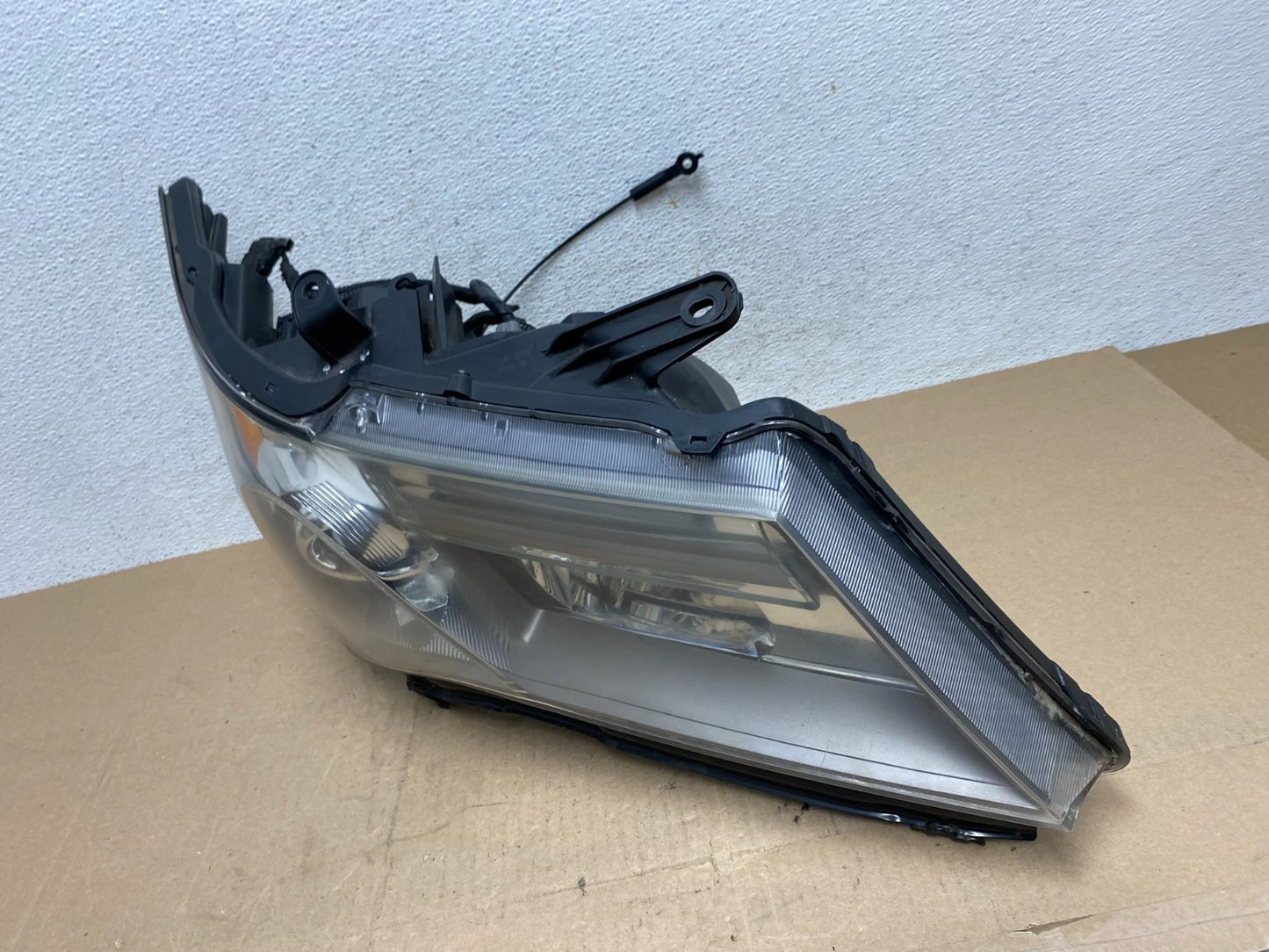 2007 2008 2009 Acura MDX Headlight Xenon HID Right Passenger RH AE6701 DW1