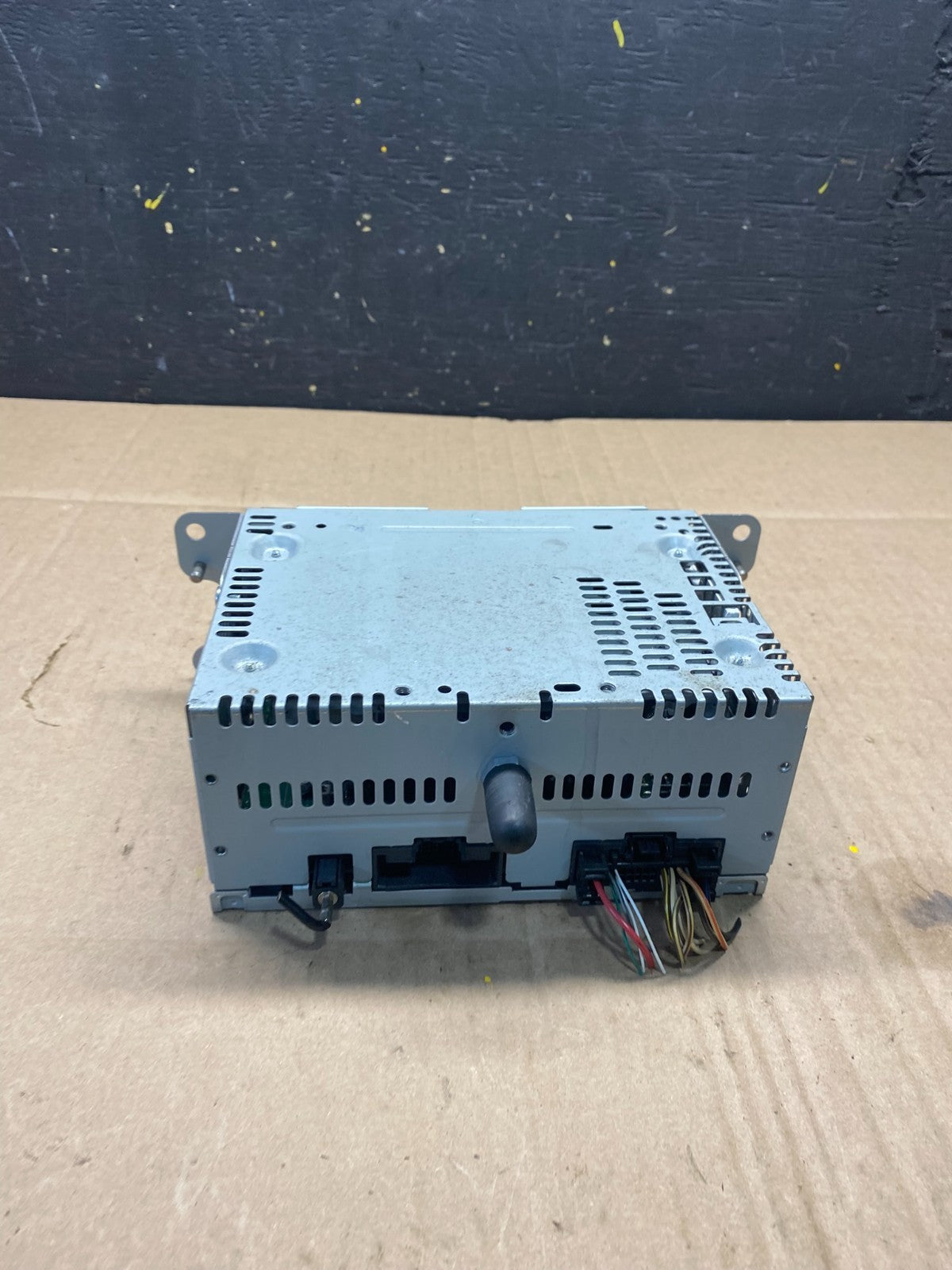 2016 to 2017 Ford Explorer Audio Equipment Radio Receiver AM FM CD p2011 DG3