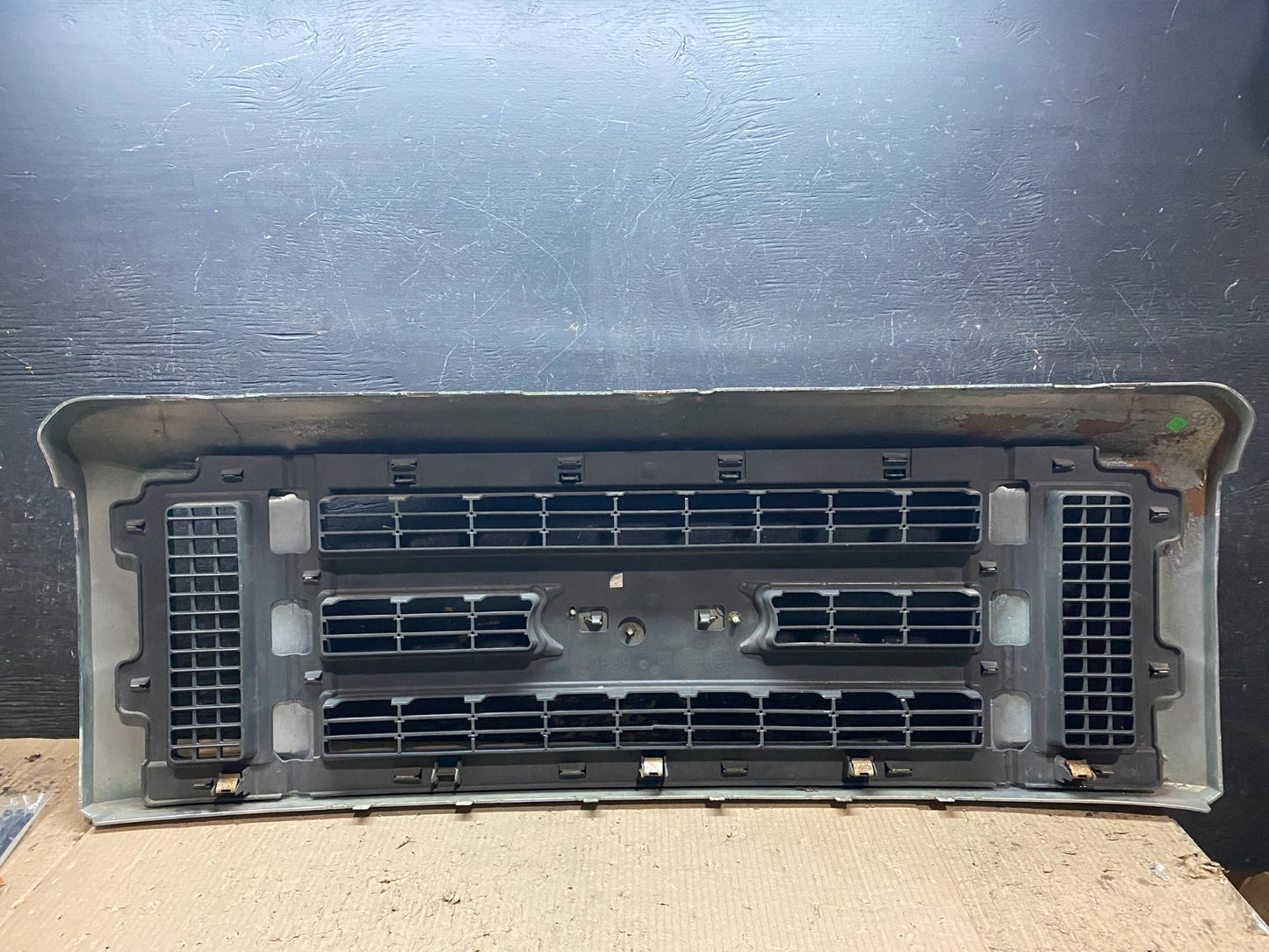 2008 to 2014 Ford Econoline E150 E250 Front Upper Chrome Grill Grille x8160 DG7