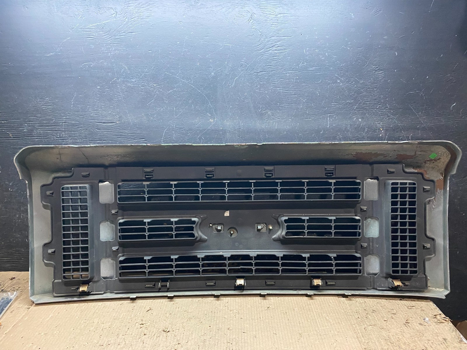 2008 to 2014 Ford Econoline E150 E250 Front Upper Chrome Grill Grille x8160 DG7