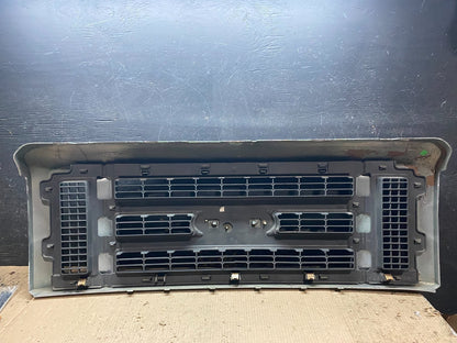 2008 to 2014 Ford Econoline E150 E250 Front Upper Chrome Grill Grille x8160 DG7