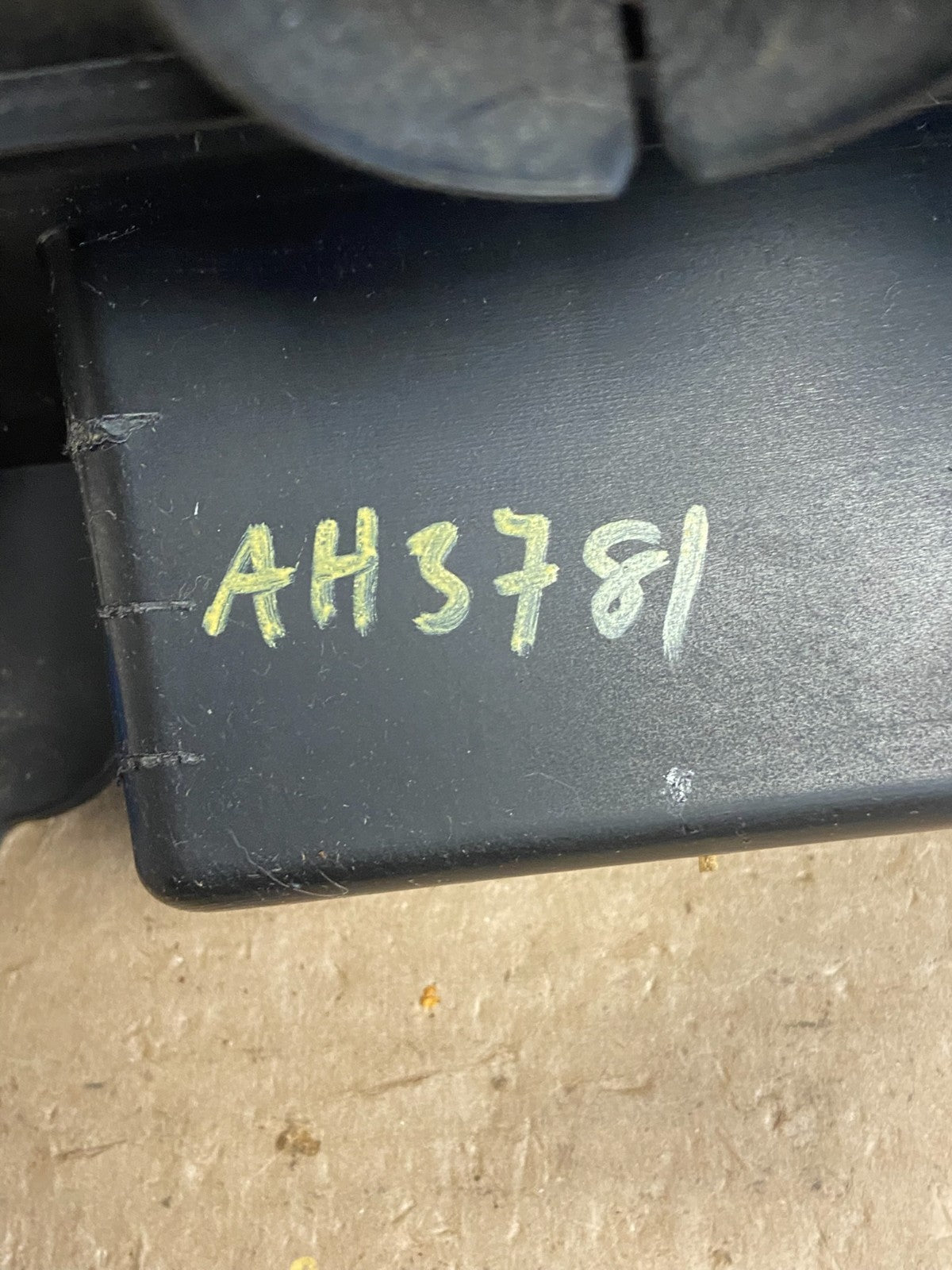 2005-2009 Dodge Durango Heat AC Climate Temp Control Radio Bezel ah3781 DG7