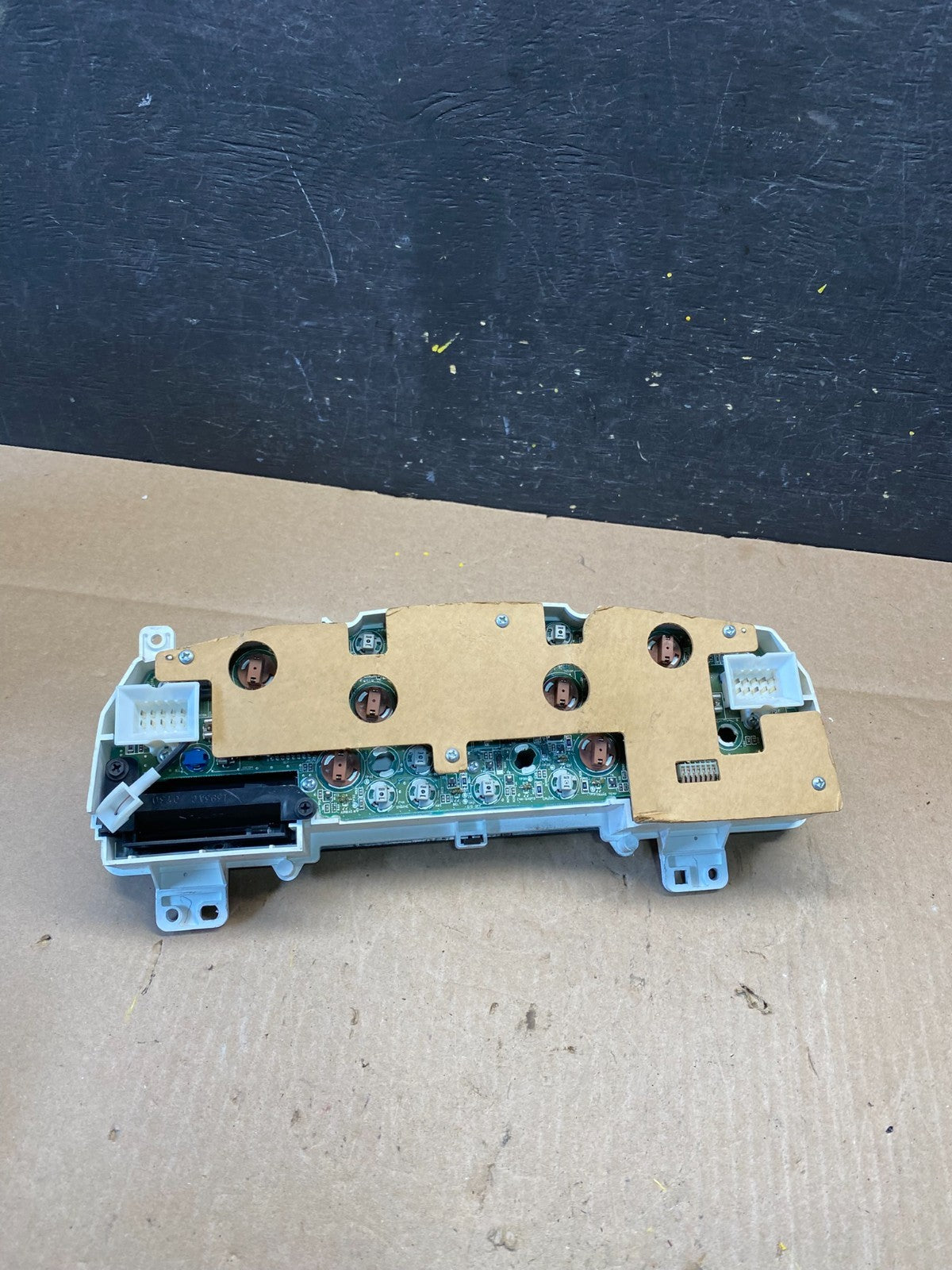 2006 Dodge Van Speedometer Cluster Gauge P56021000AI R2815 DG4