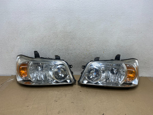 2004 2005 2006 Toyota Highlander Headlights Left+Right Side AH6783 DW0