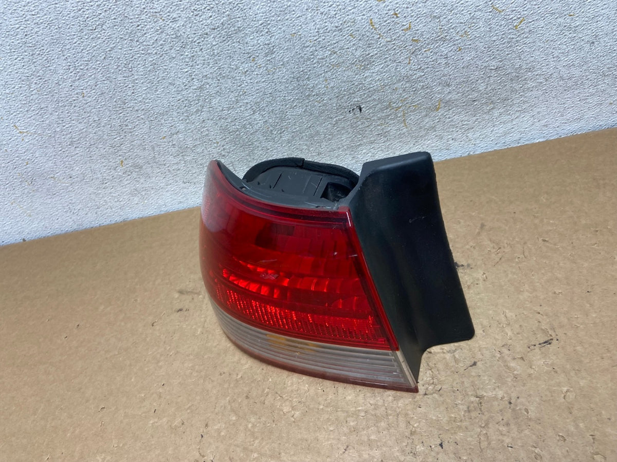 2001 to 2002 Honda Accord Sedan 4door Left Driver LH Tail Light AI3616 LK1