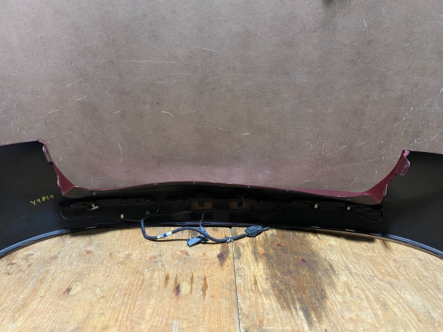 2011 to 2015 Lincoln MKX Rear Upper Bumper Cover Y9829 PS8