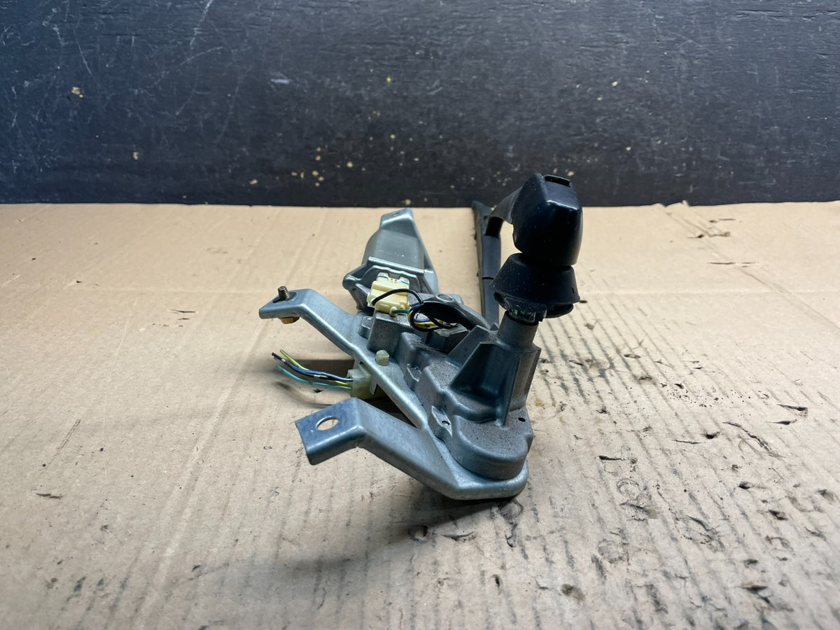 2005 to 2009 Subaru Legacy Outback Rear Wiper Motor V2001 DG4