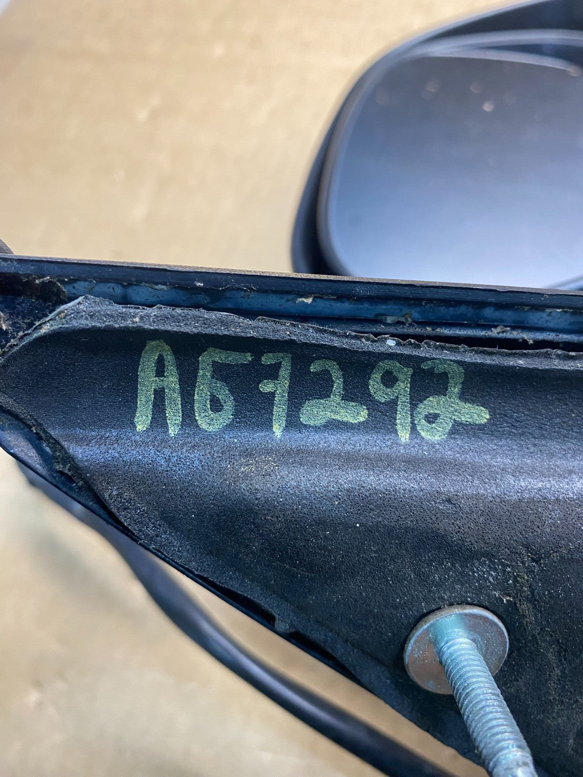 2003 to 2011 Ford Crown Victoria Right Passenger View Door Mirror AG7292 DW9