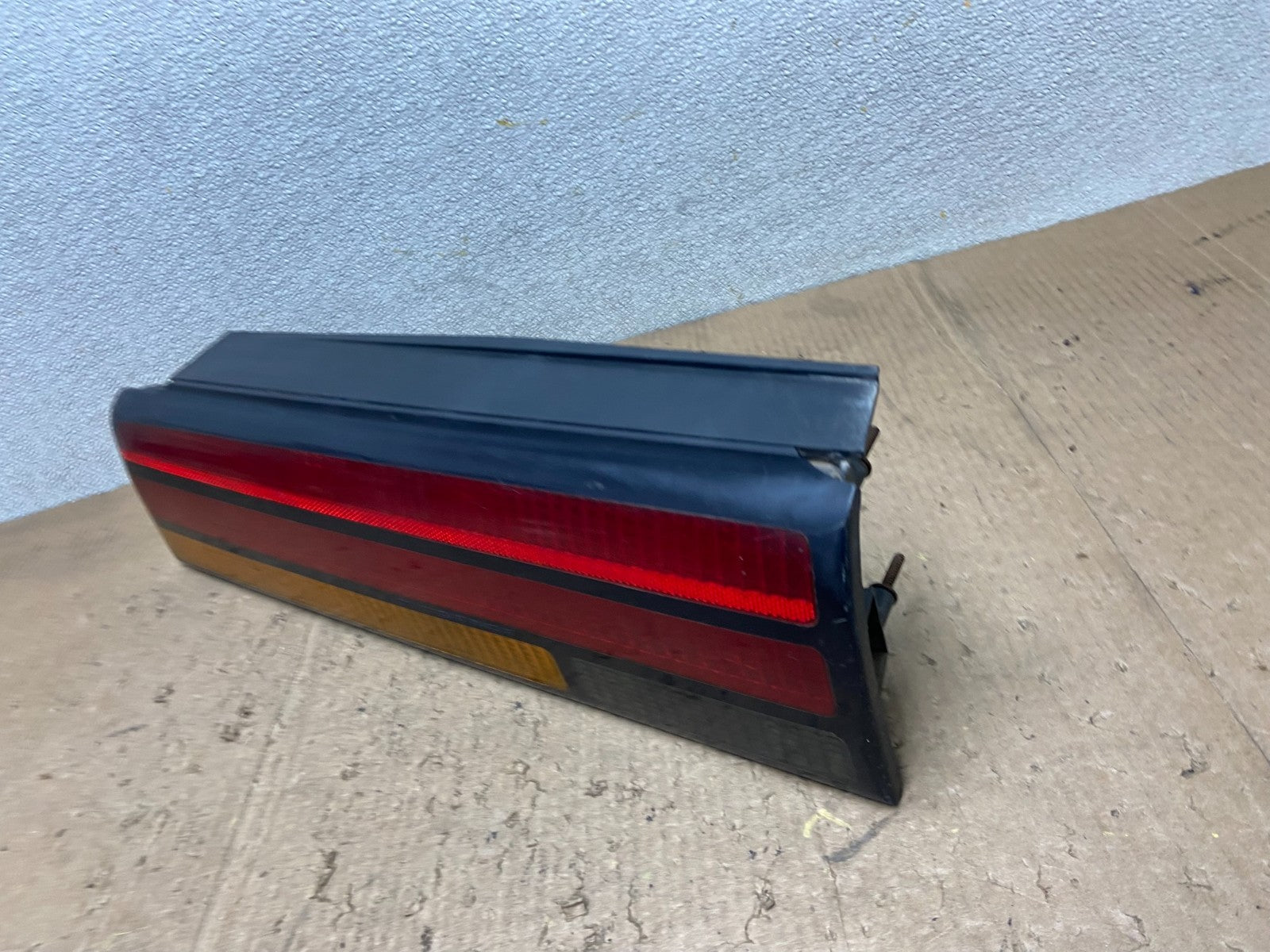 1986 to 1992 Pontiac Firebird Left Driver LH Side Tail Light Oem AA8541 LK1
