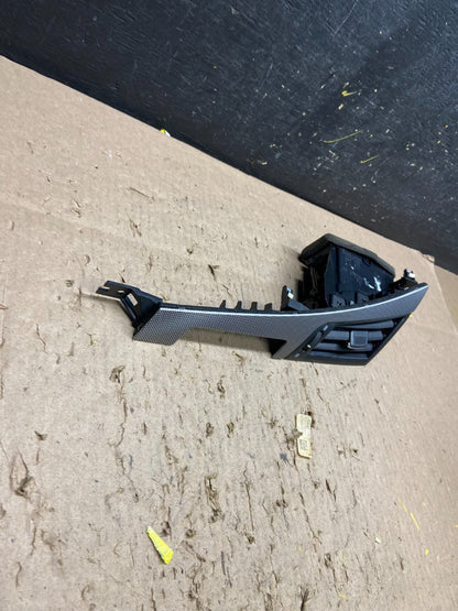 2014-2017 Infiniti Q50 Left Driver Side Center Dash Air AC A/C Vent T6236 DG2