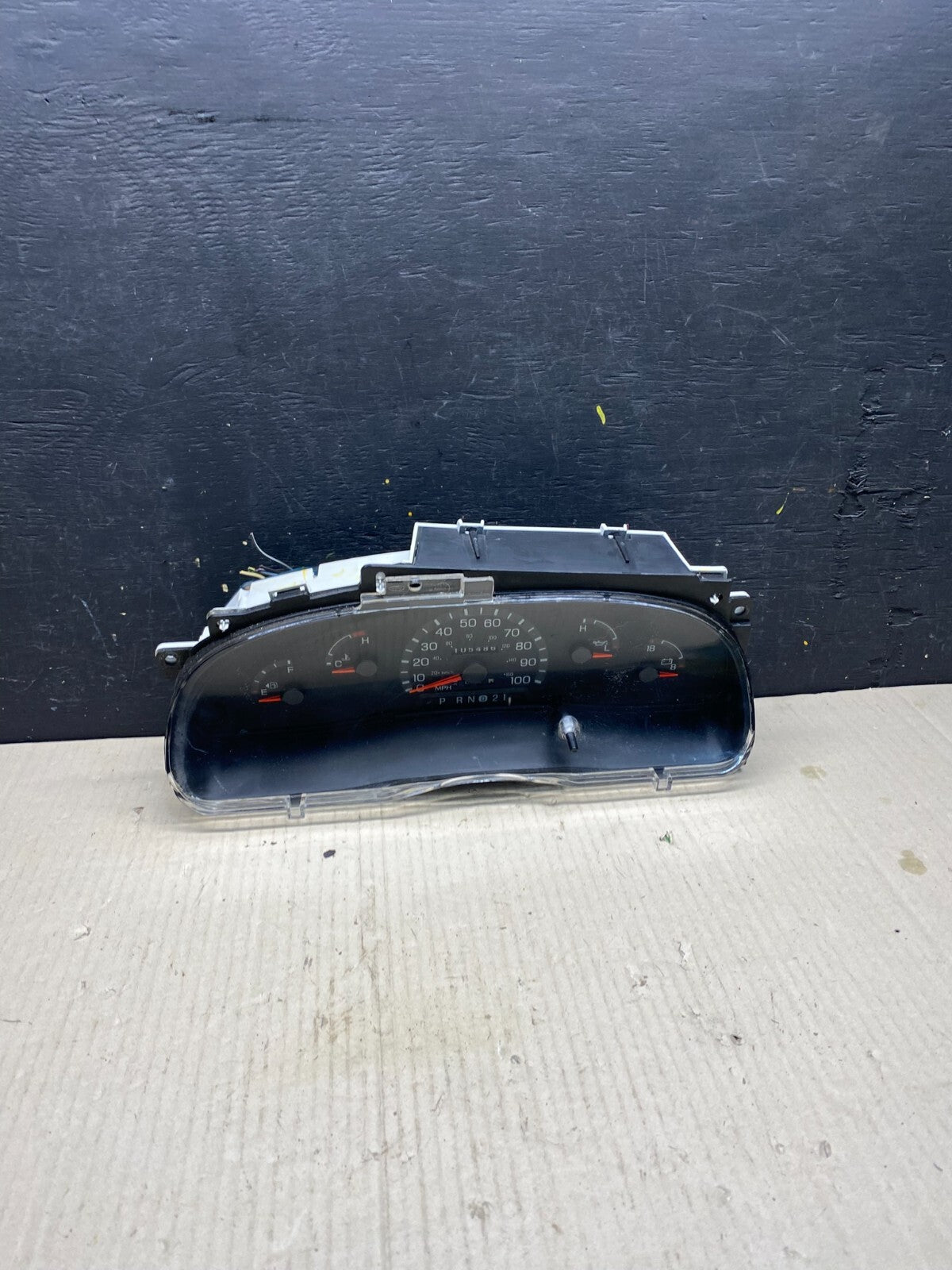 2001 - 2002 Ford E250 E350 Van Speedometer Instrument Cluster o3386 DG0