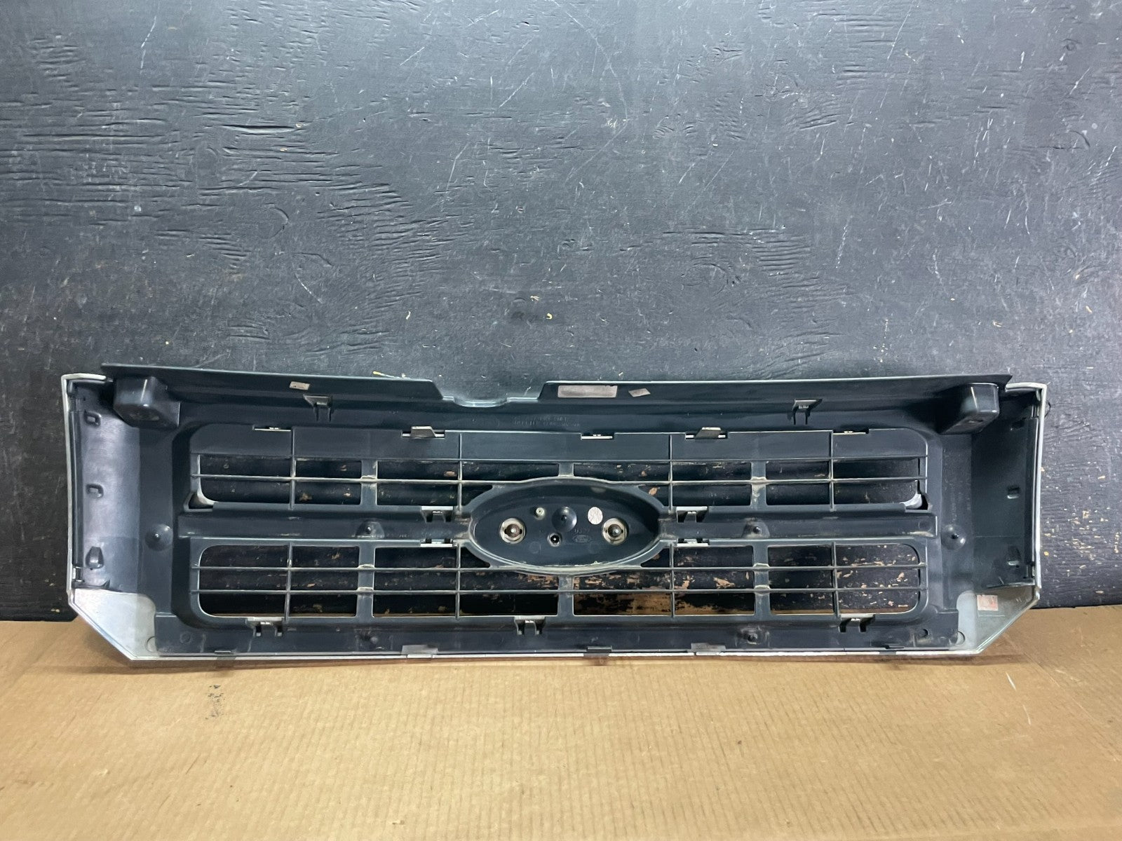 2008 to 2012 Ford Escape Front Upper Grill Grille Oem AA9066 DG4