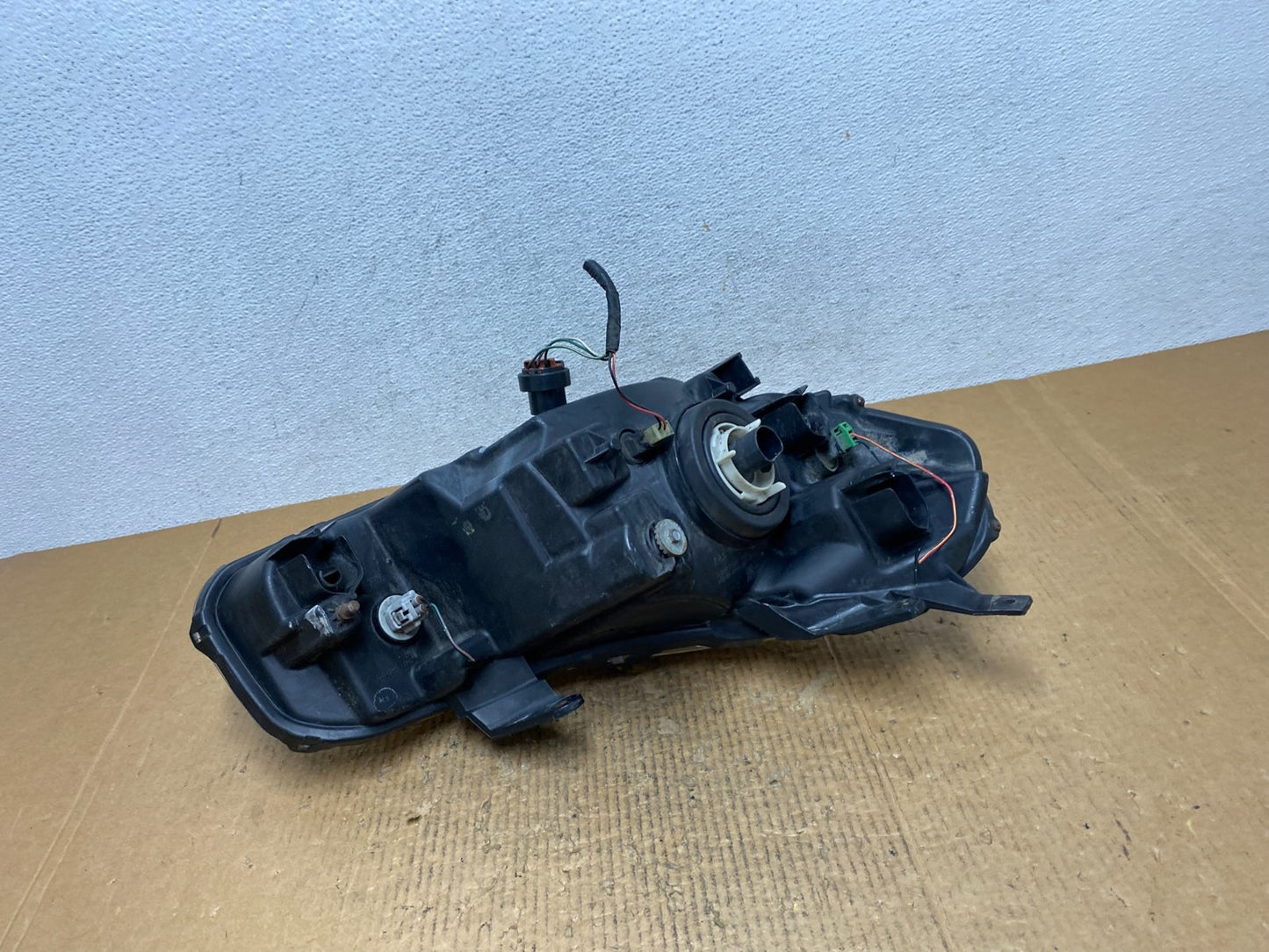 2007-2013 Suzuki SX4 Left Driver LH Side Halogen Headlight AE2810 DW7