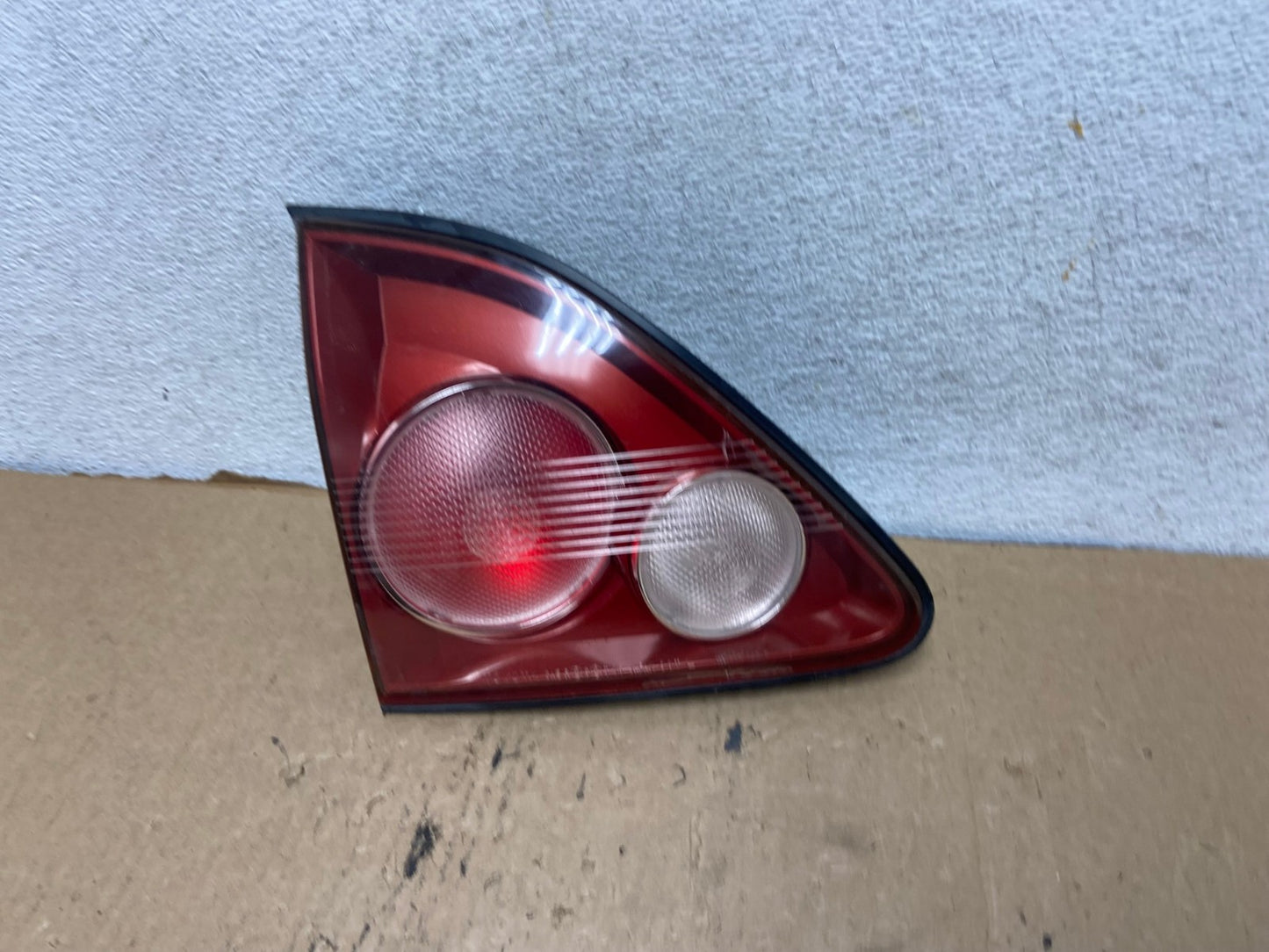 1999-2001 Lexus Rx300 Left Driver Lh Tail Light Inner Trunk Lid AG2482 LK1