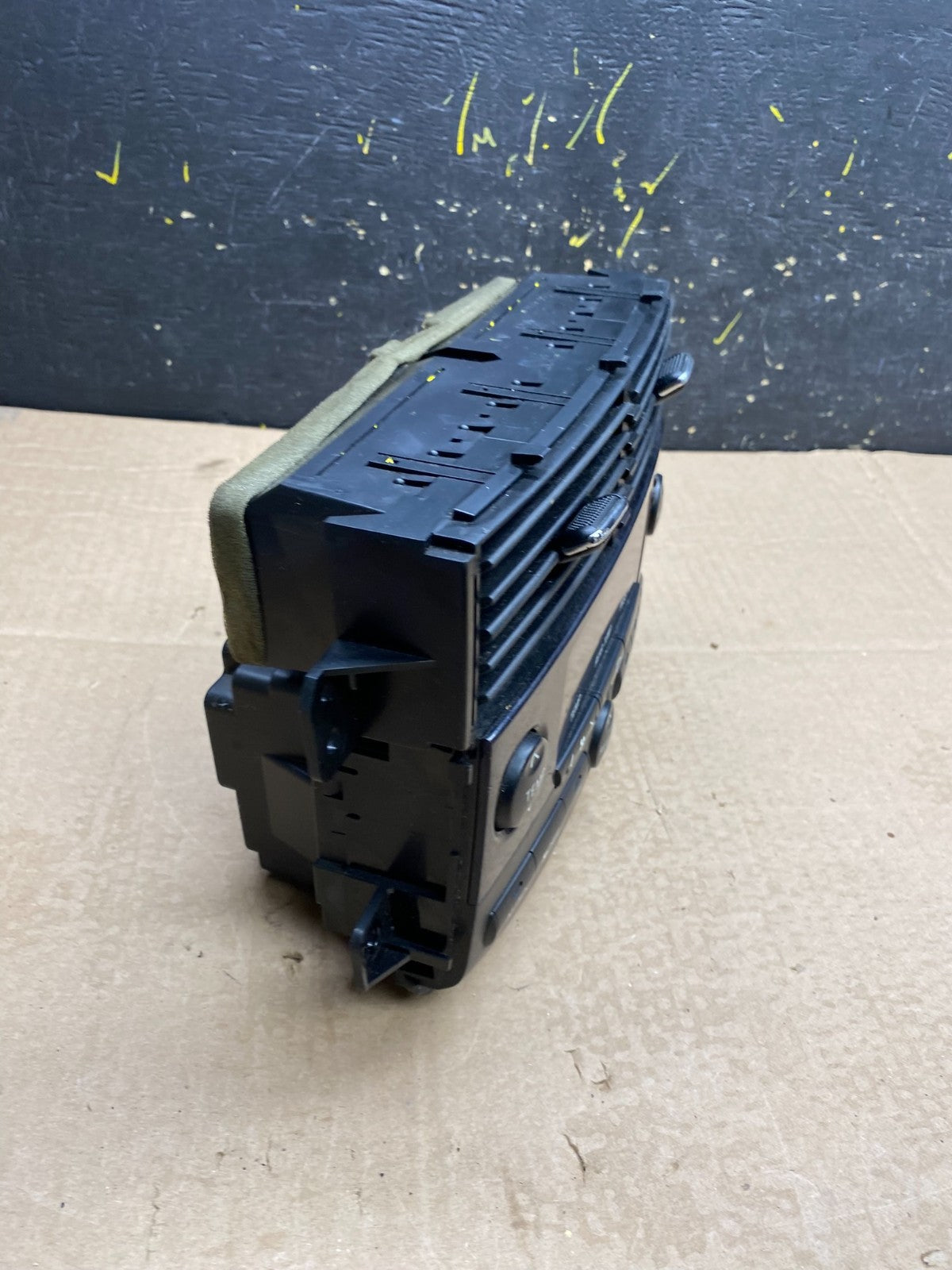 2004-2005 Toyota Sienna A/C Climate Heater Temperature Control Air Vent Y9876 DG1