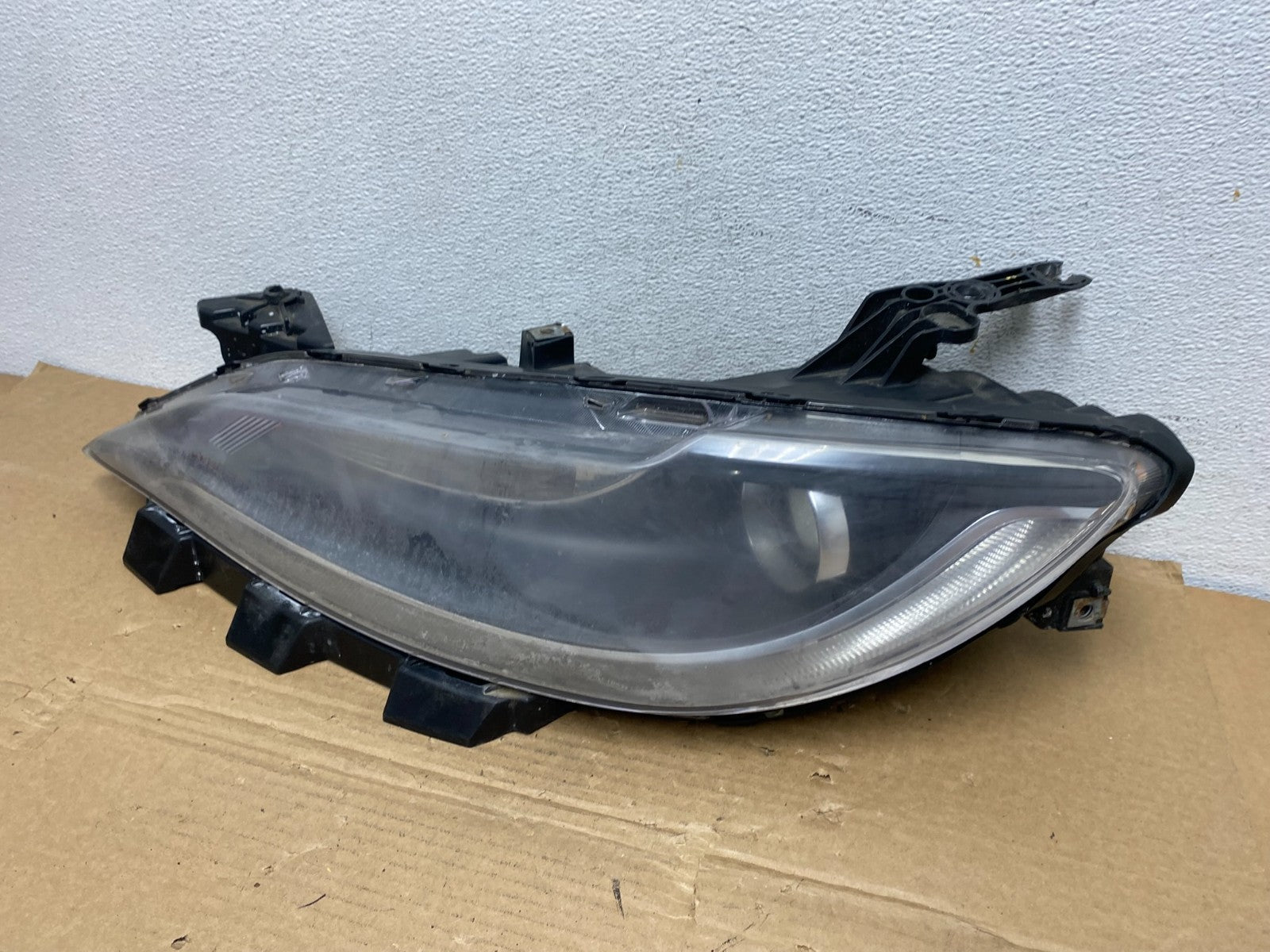 2015 2016 2017 Chrysler 200 Left Driver LH Side Halogen Headlight AD3885 DW1